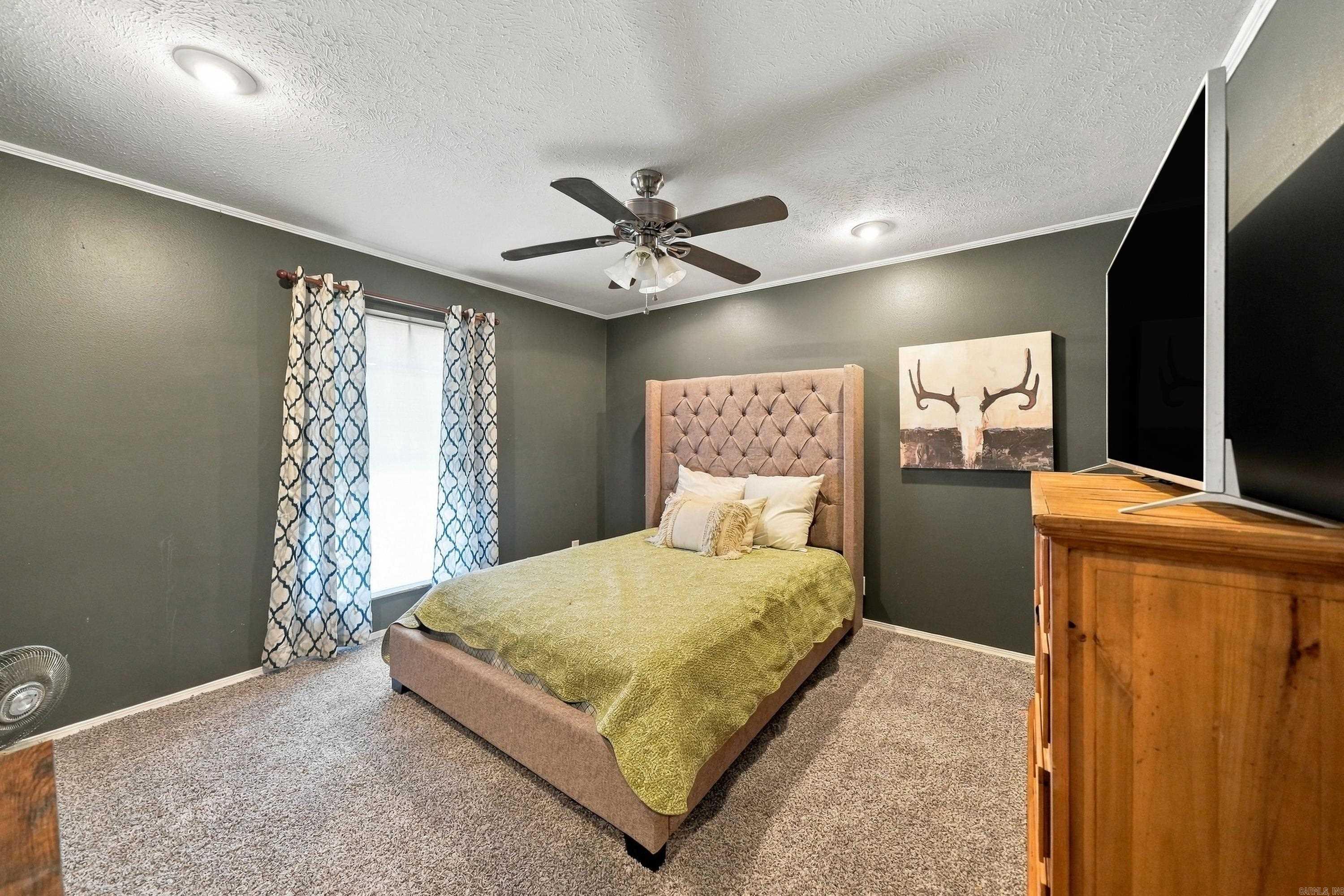 27 Pine Street Guy, AR 72061