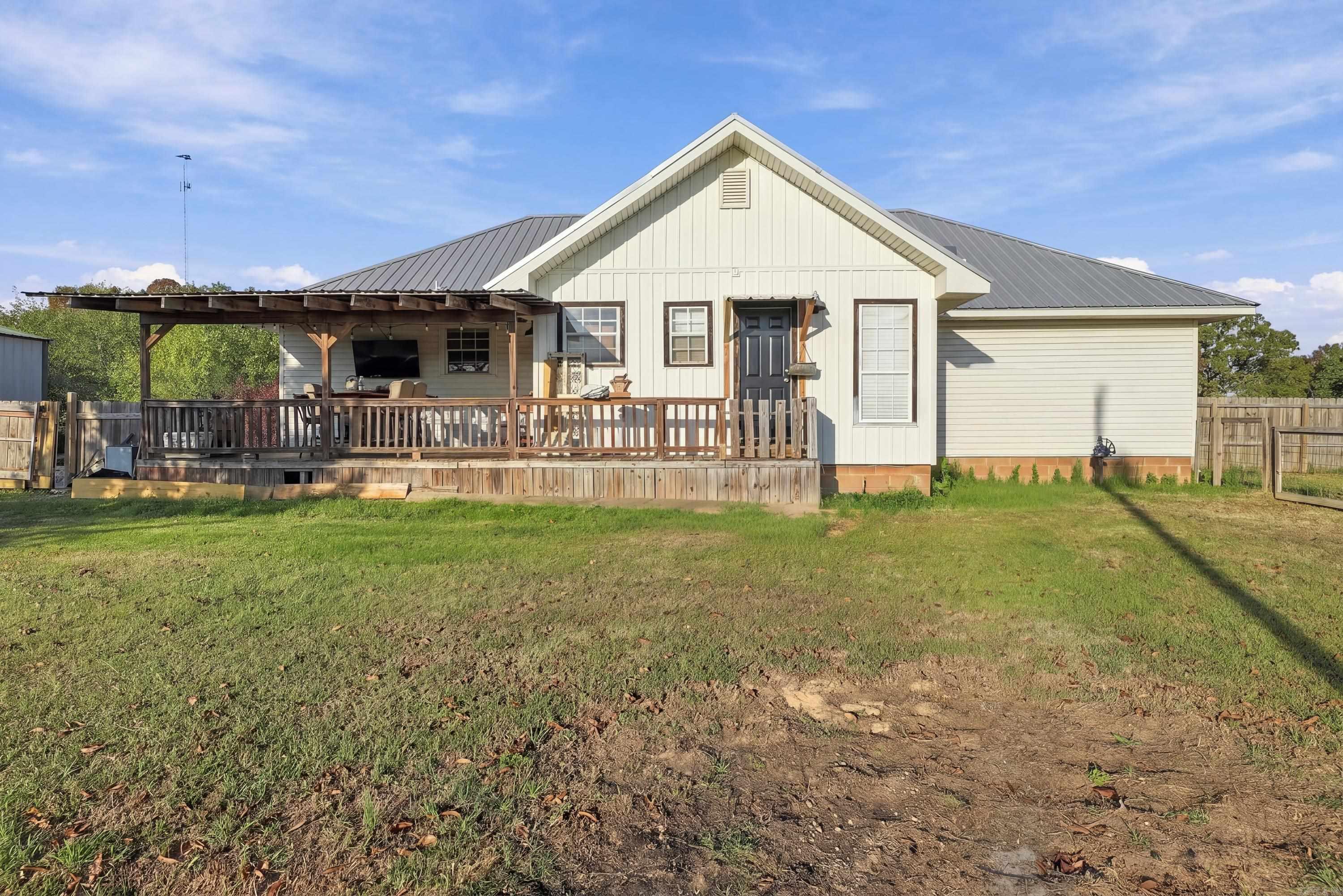 27 Pine Street Guy, AR 72061