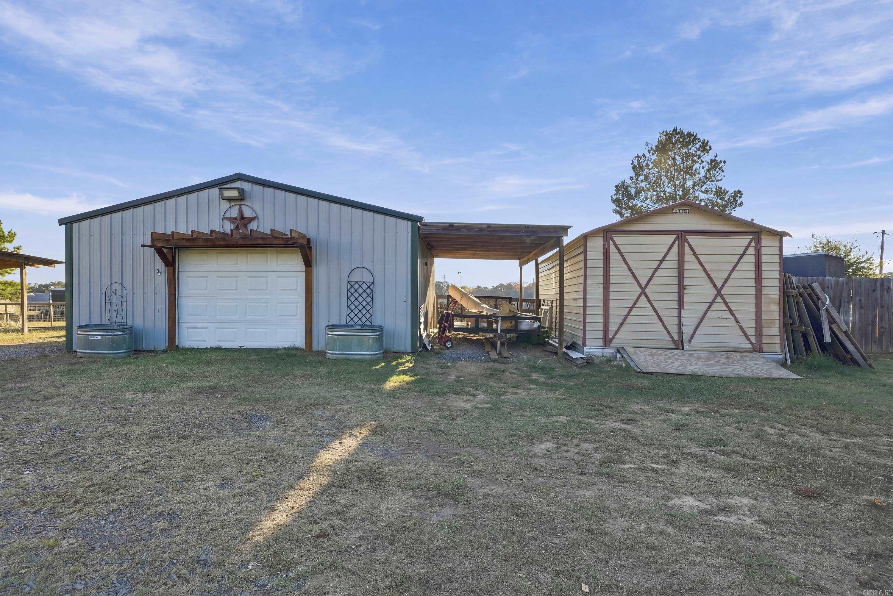 27 Pine Street Guy, AR 72061