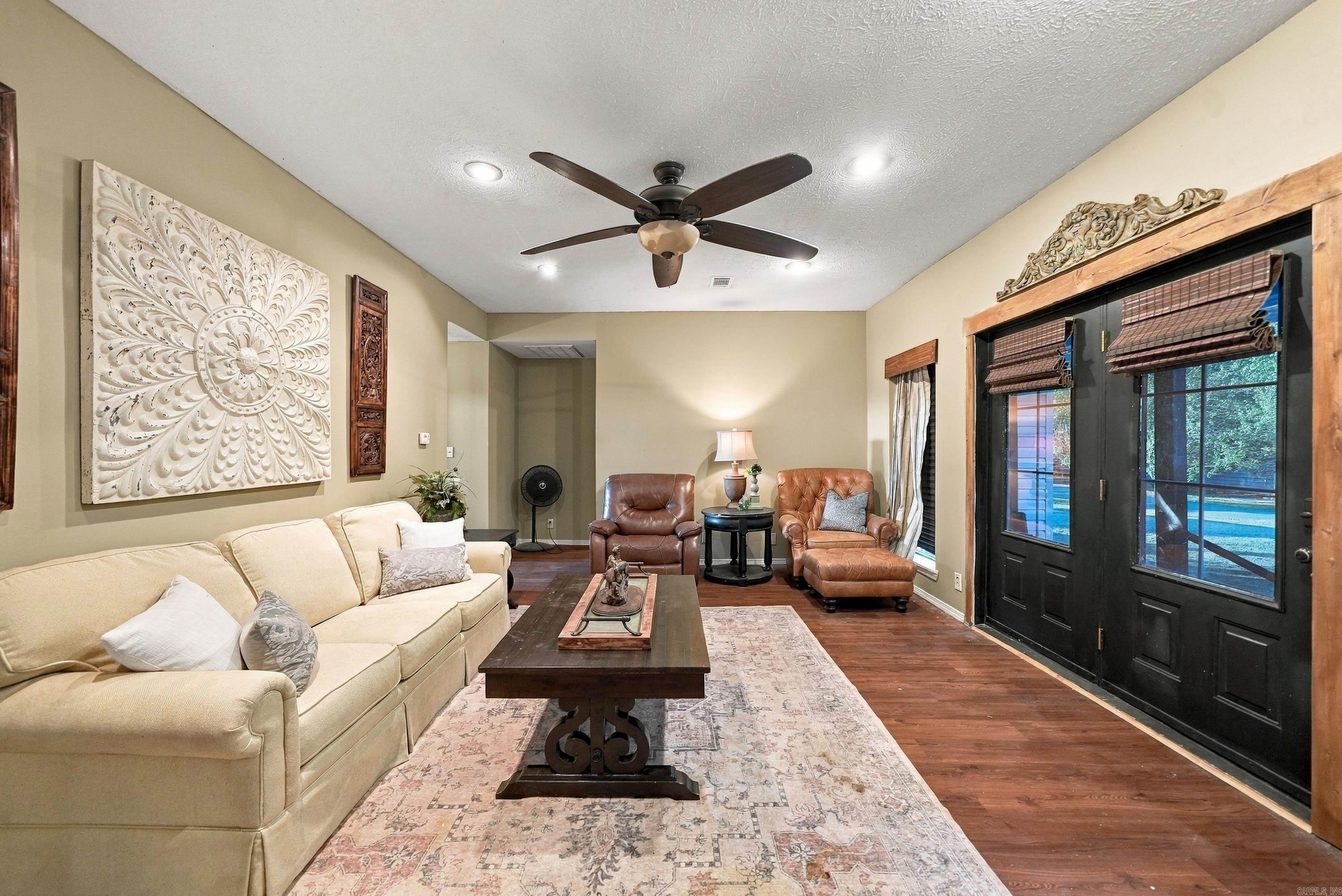 27 Pine Street Guy, AR 72061