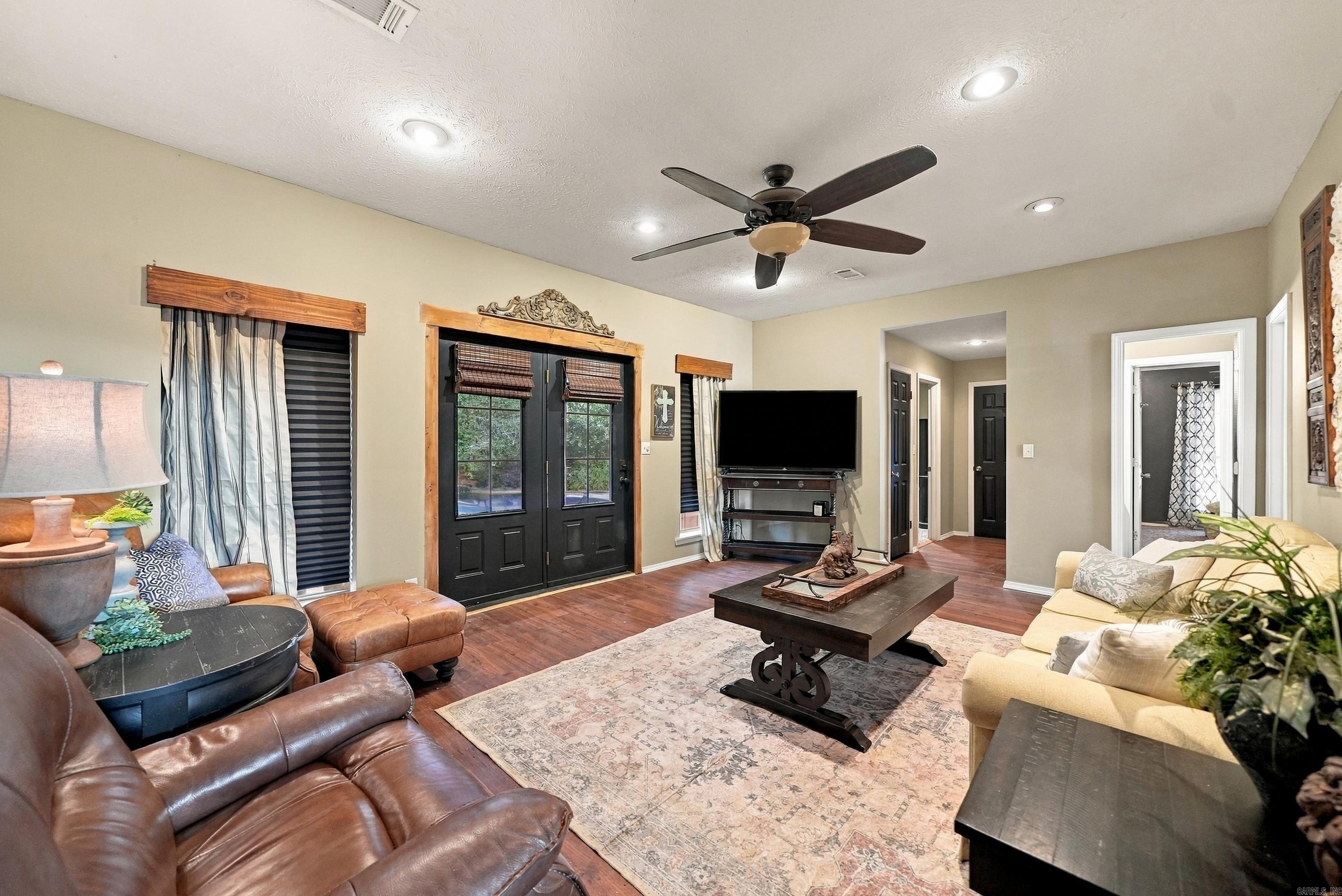 27 Pine Street Guy, AR 72061