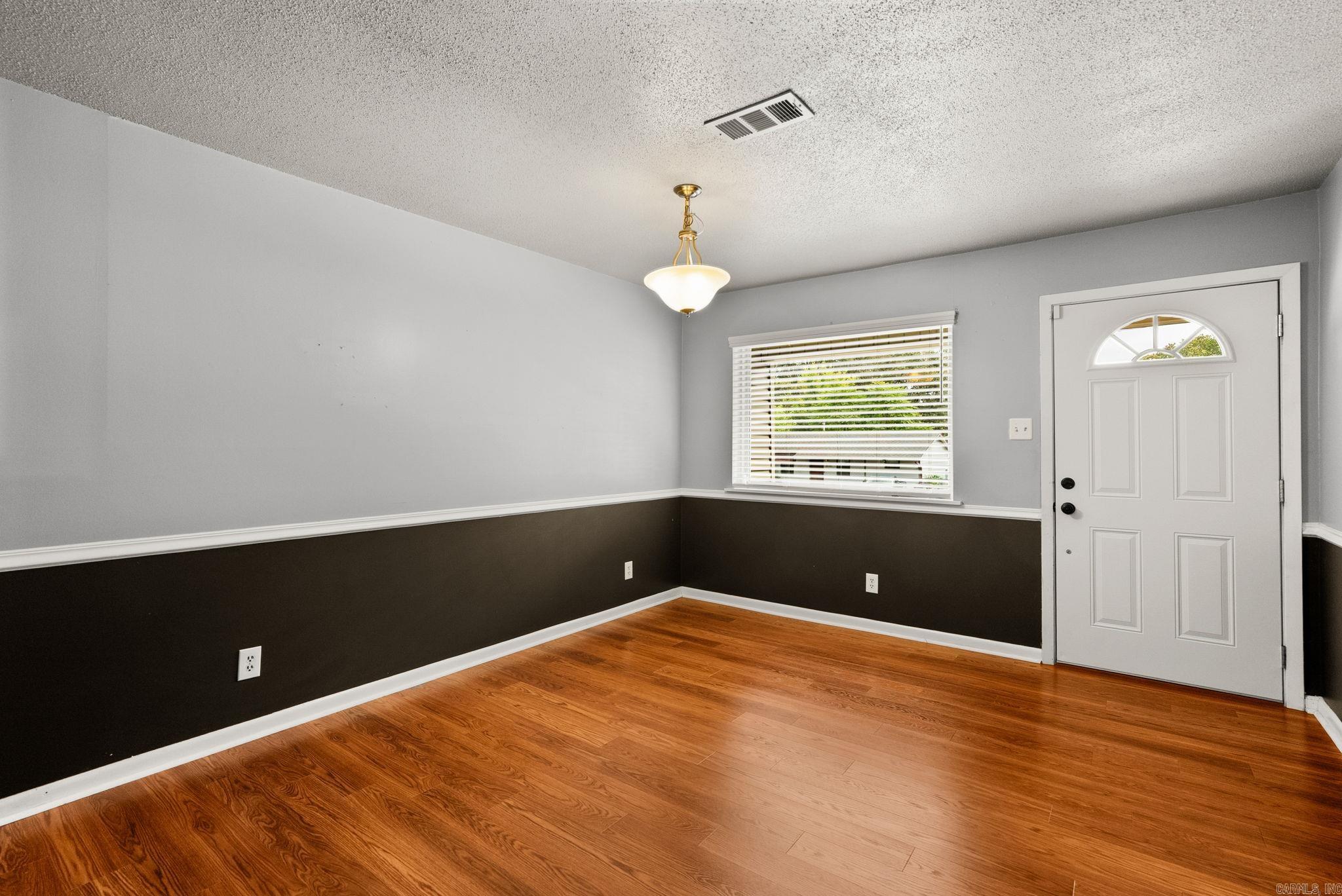 8721 Claremont Avenue — photo 4