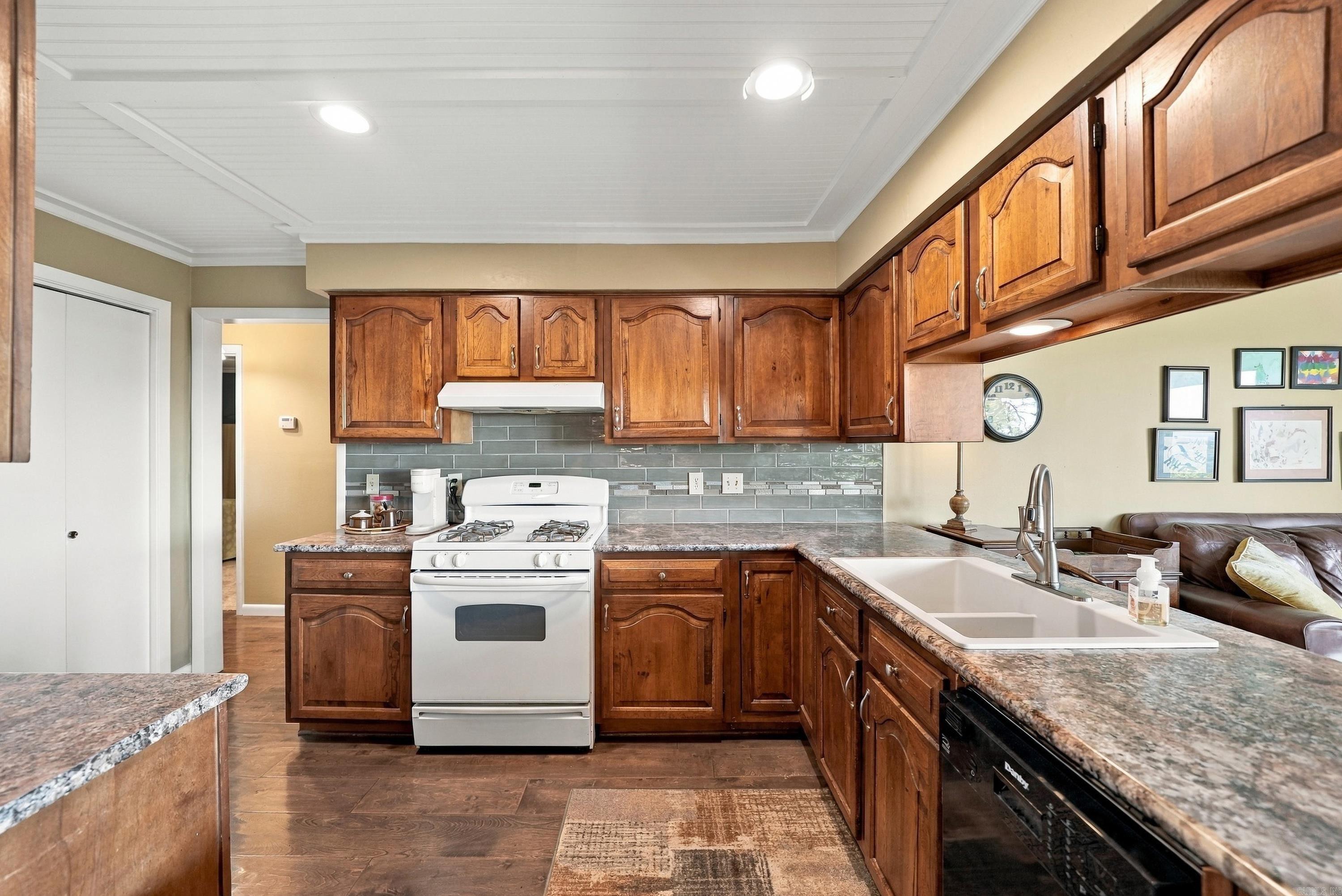 168 Pine Knot Road Fairfield Bay, AR 72088