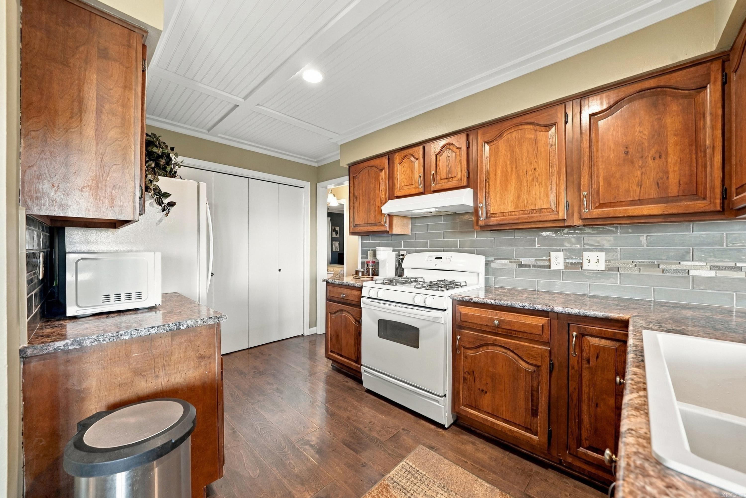 168 Pine Knot Road Fairfield Bay, AR 72088