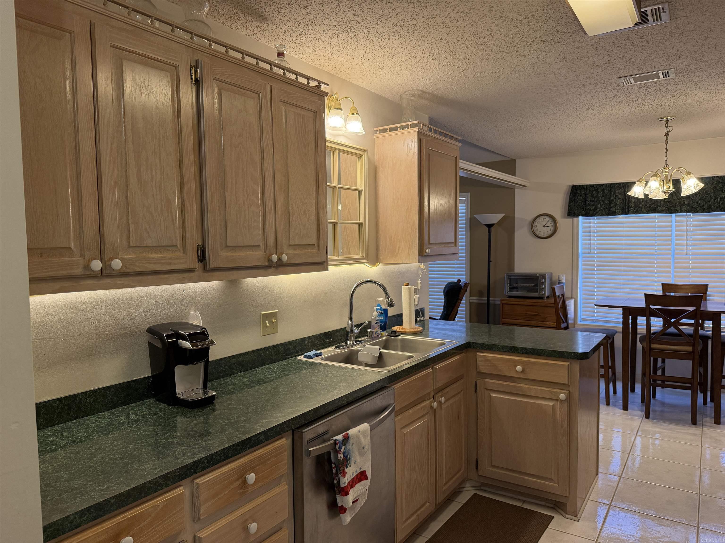 240 Besancon Cabot, AR 72023