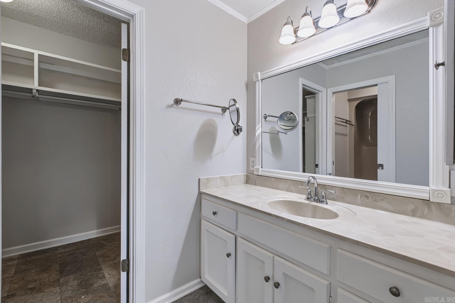 38 Alicante Way Hot Springs, AR 71909