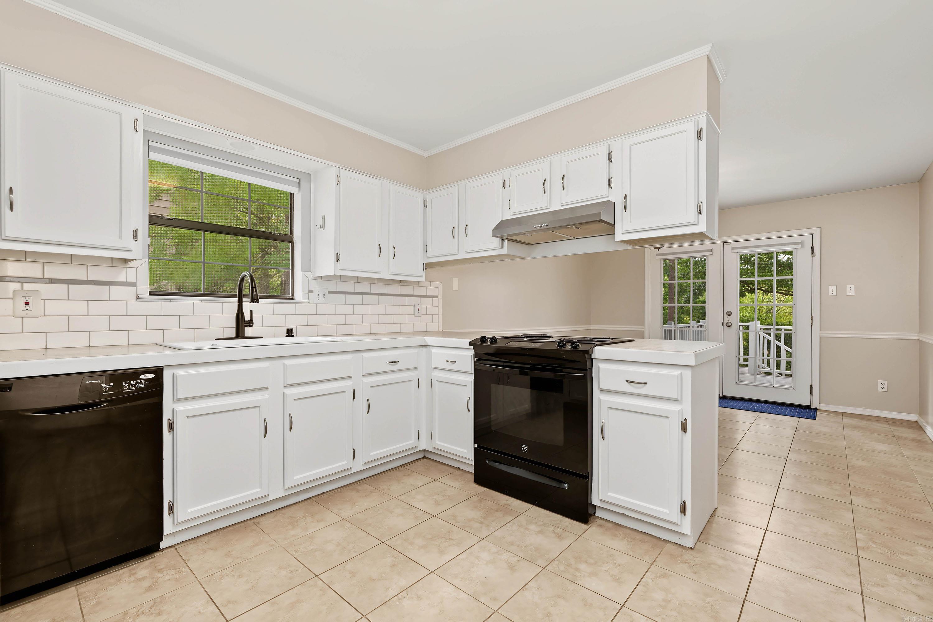 602 parkway place Drive Little Rock, AR 72211