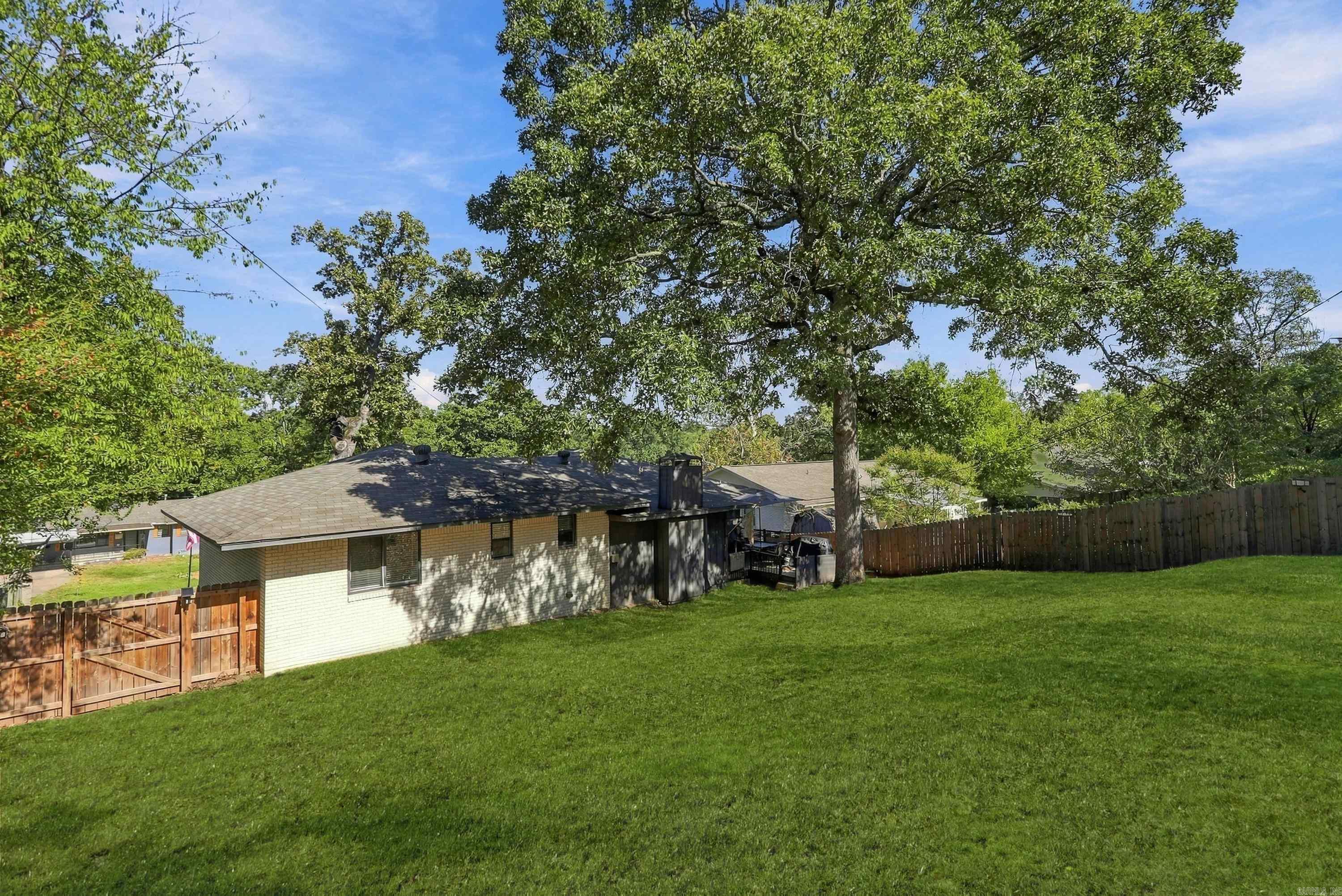 3717 Loch Lane North Little Rock, AR 72116