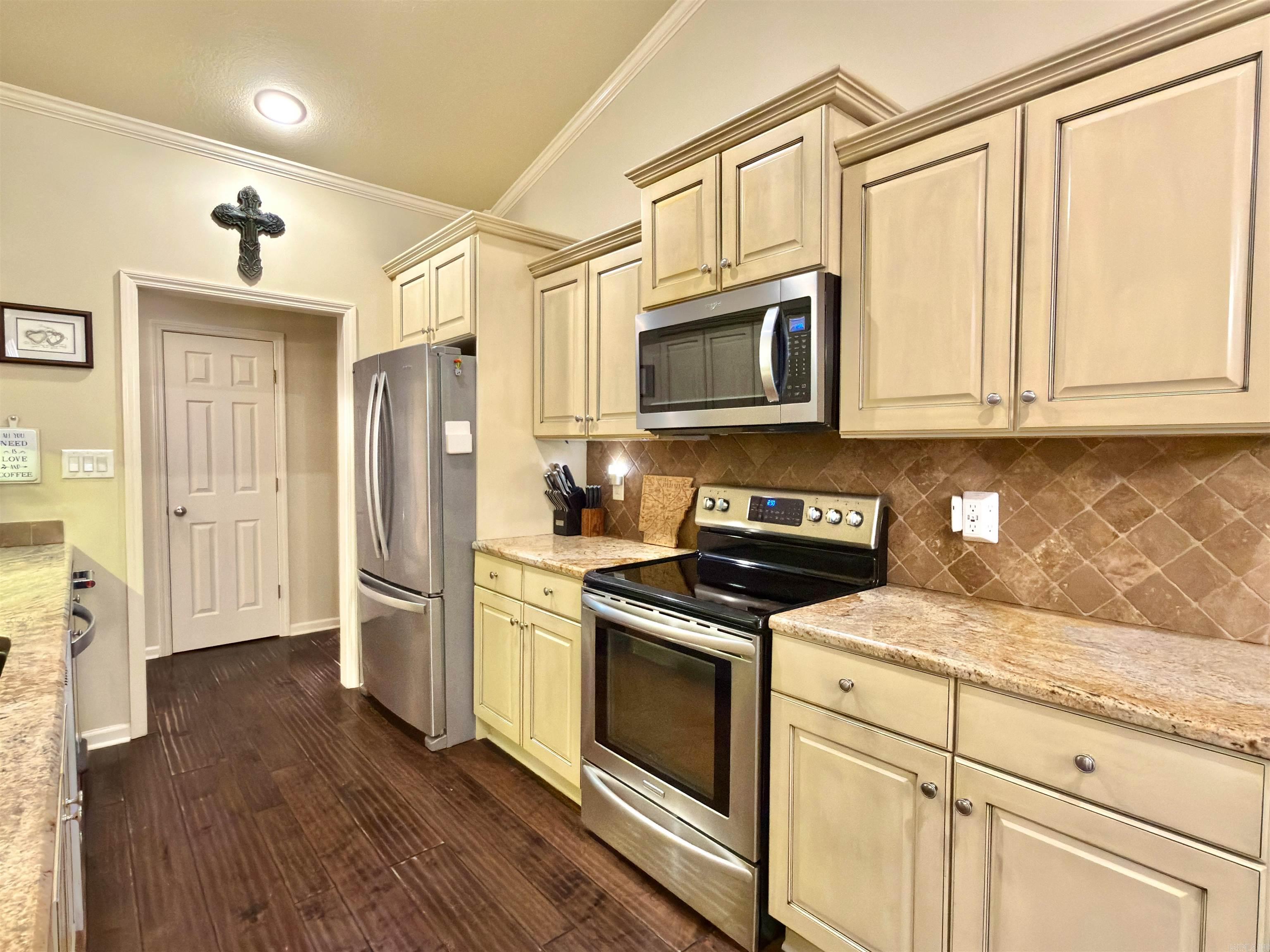10 Enclave Circle Paragould, AR 72450