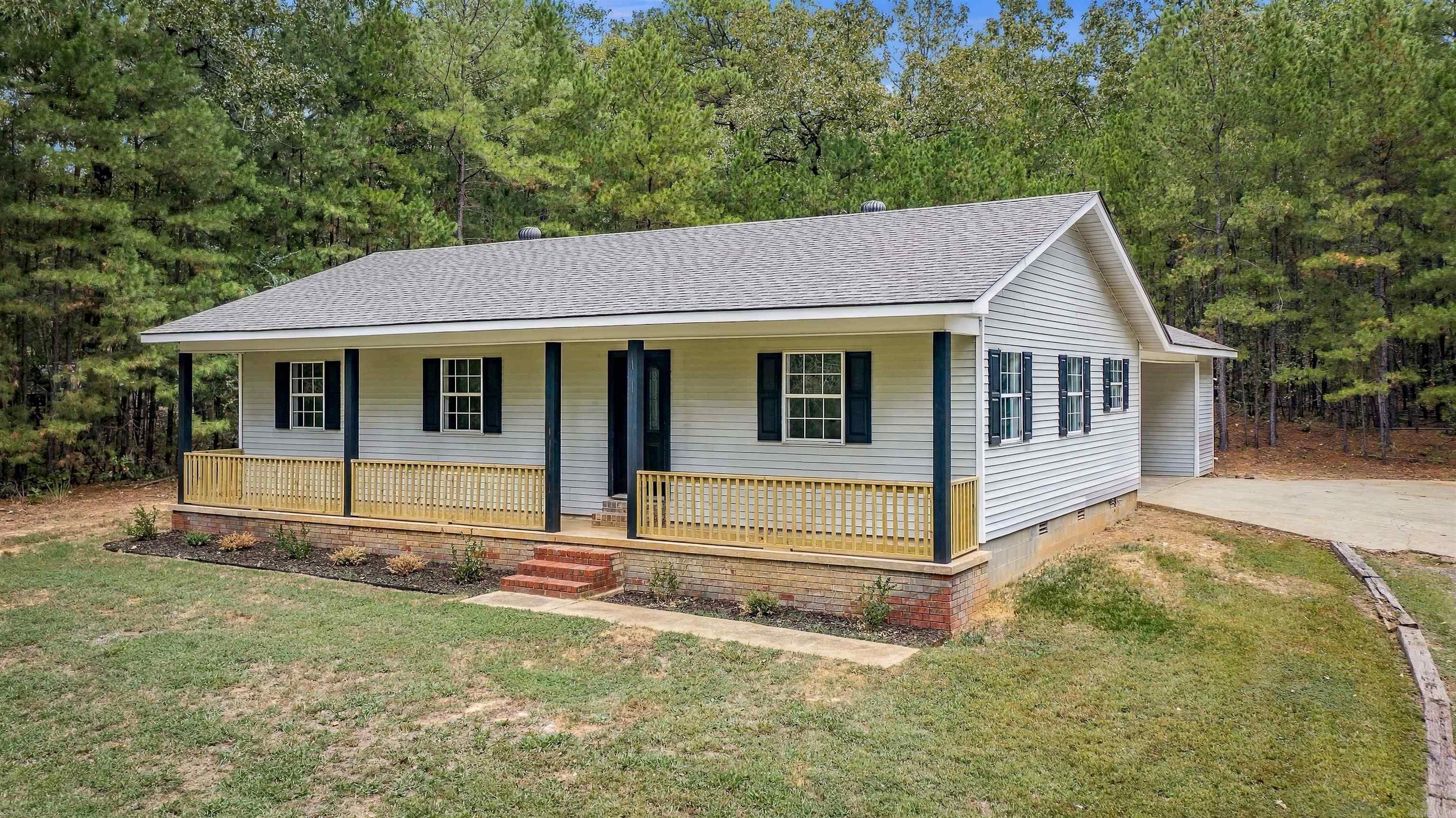 942 Spring Valley Road — exterior