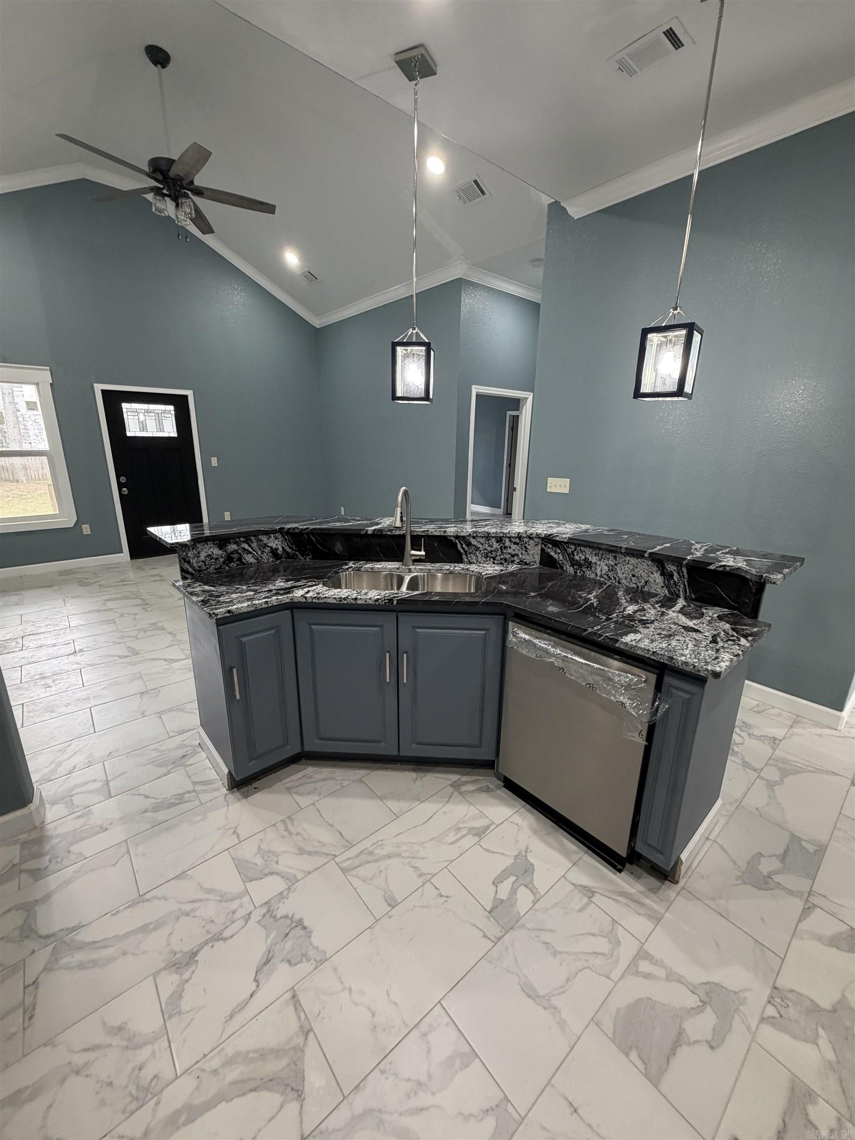 1403 W Matthews Jonesboro, AR 72401