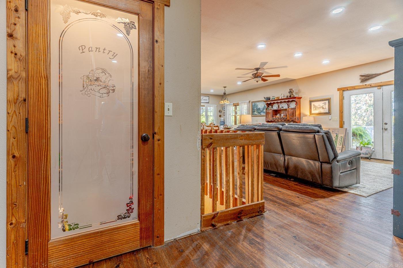863 Rodney Cutoff Road Jordan, AR 72519