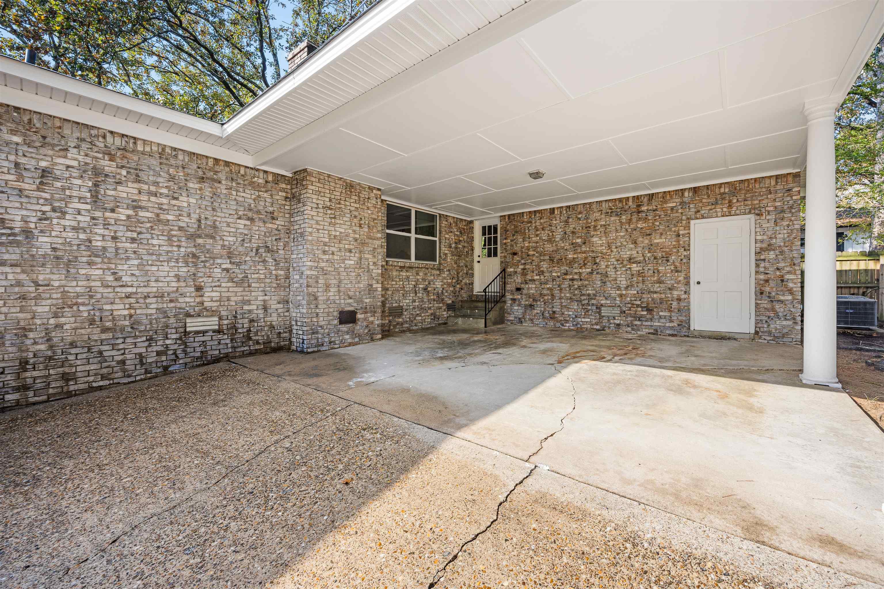 19 Queenspark Road Little Rock, AR 72227