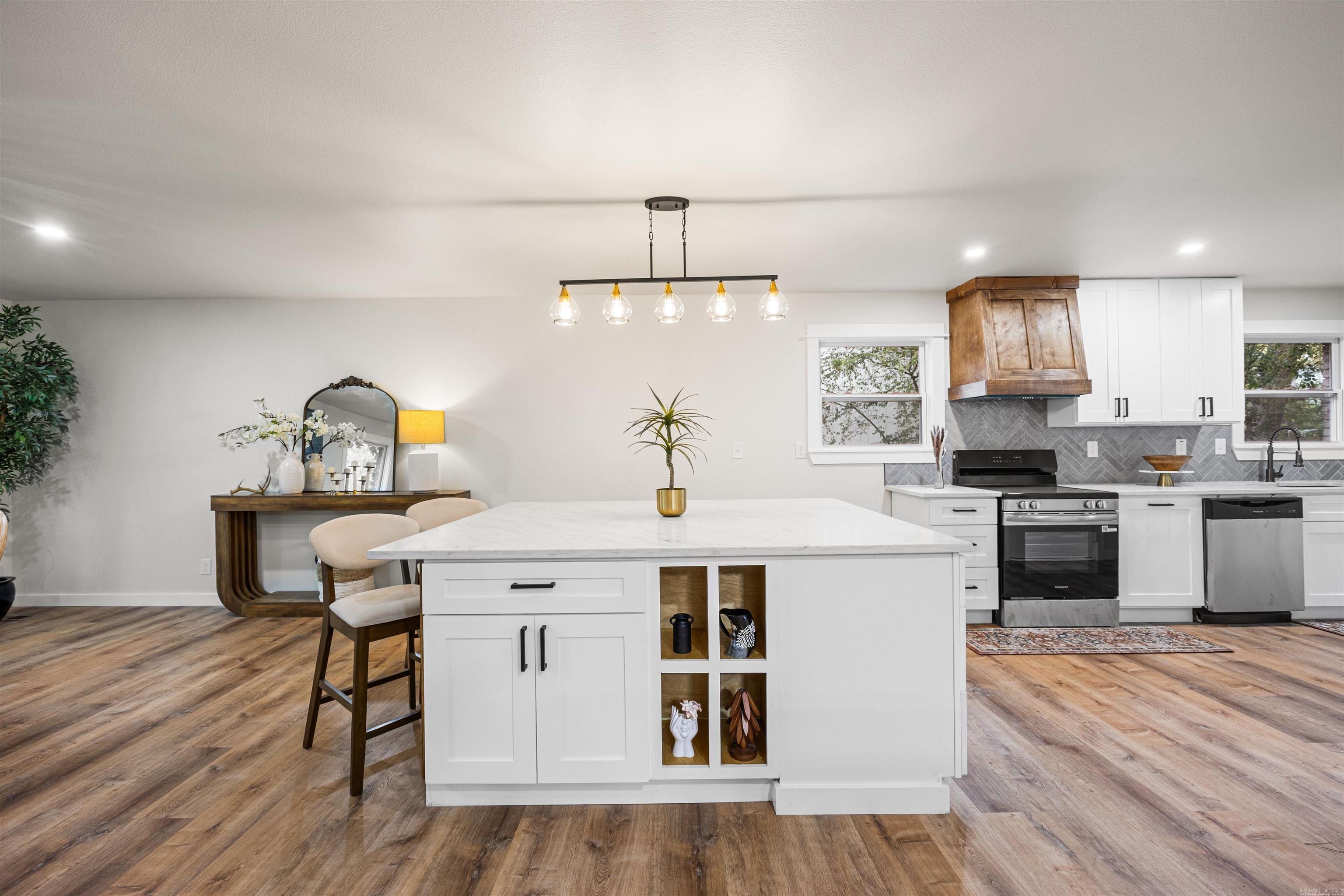 19 Queenspark Road Little Rock, AR 72227