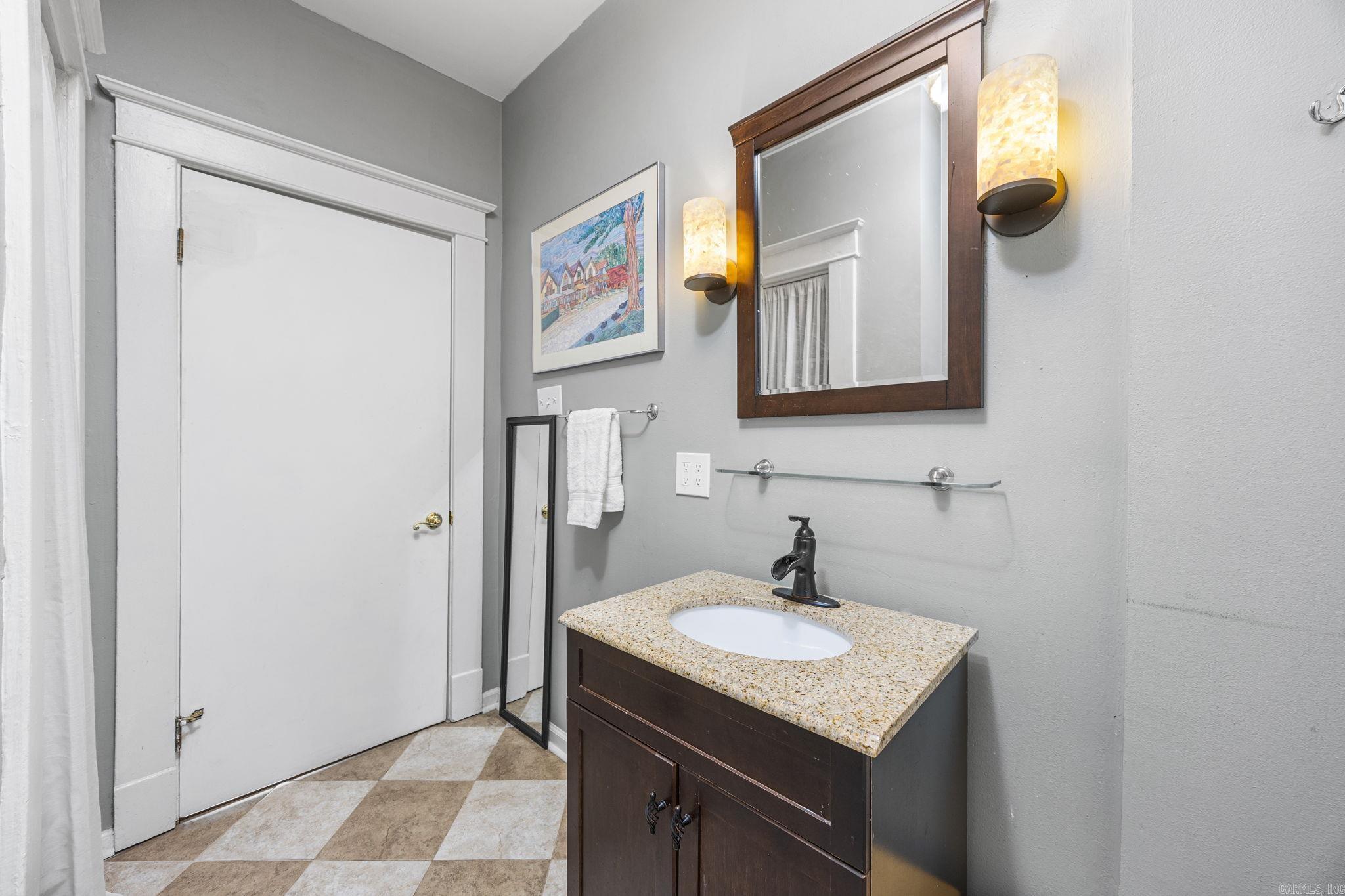 211 Johnson Street Little Rock, AR 72205