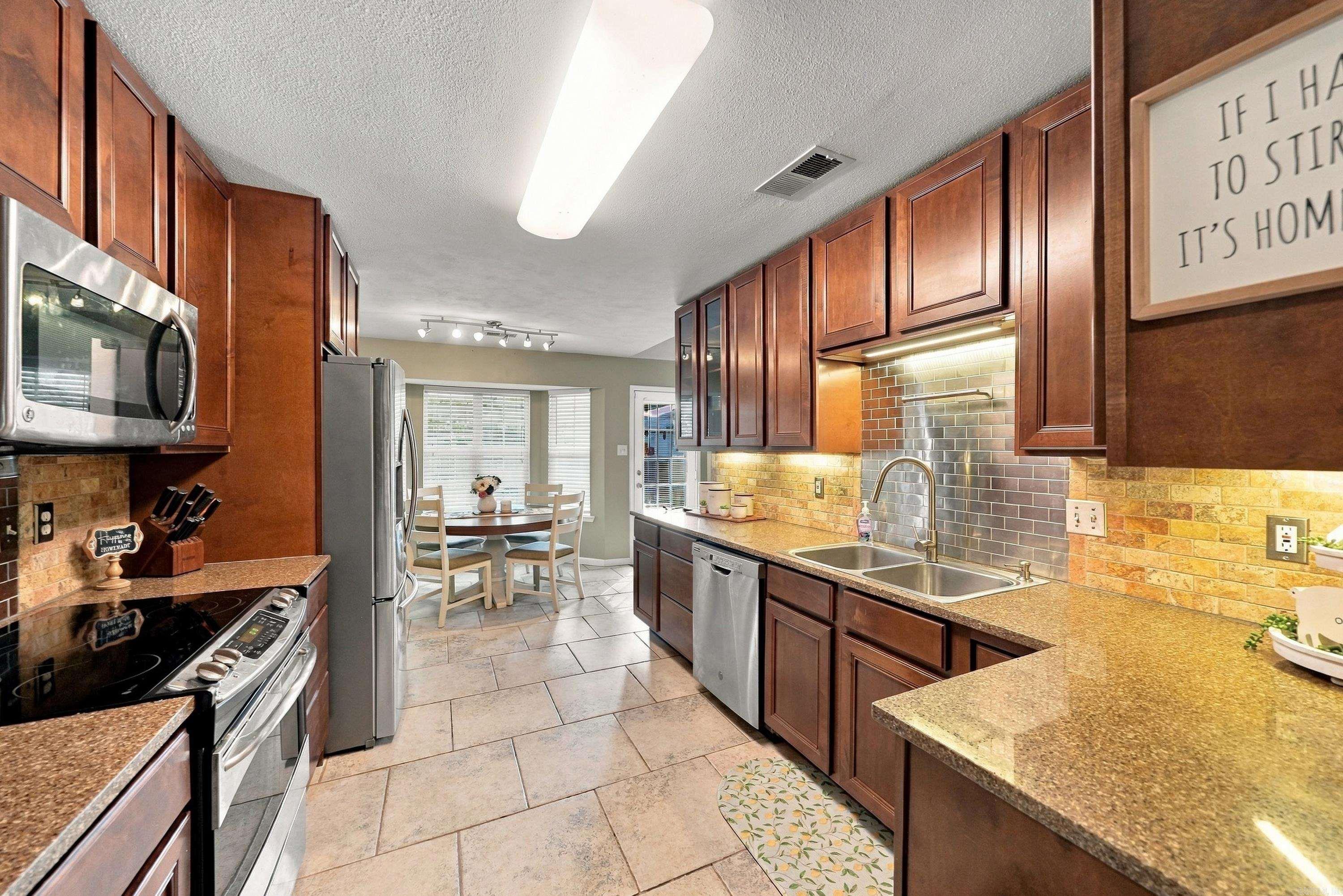 2226 Bearskin Drive Sherwood, AR 72120