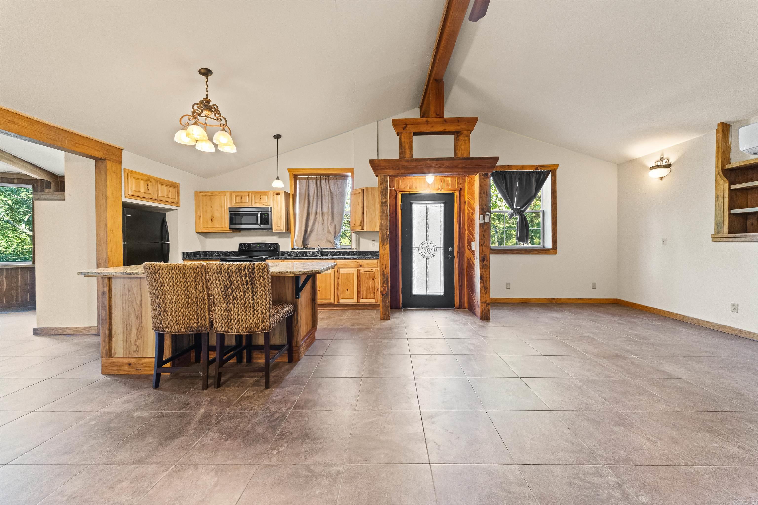 166 Eleven Oaks Hot Springs, AR 71909