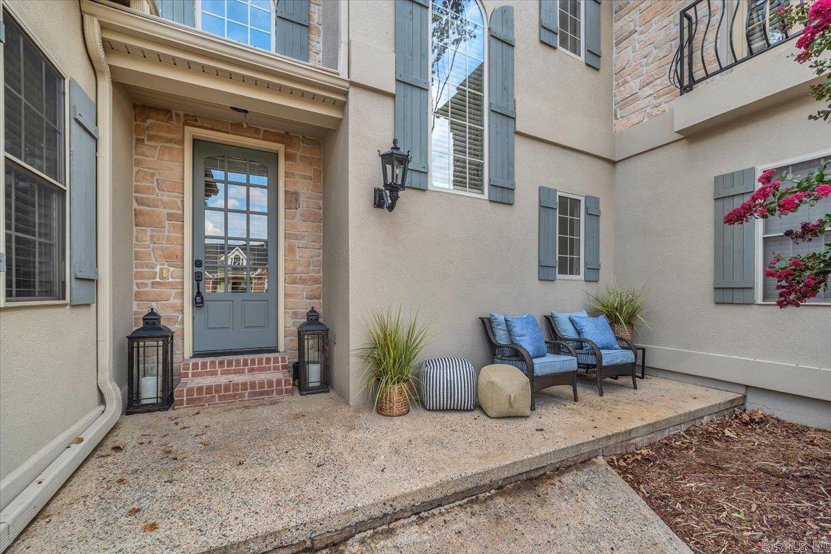 5018 Kensington Drive — photo 3