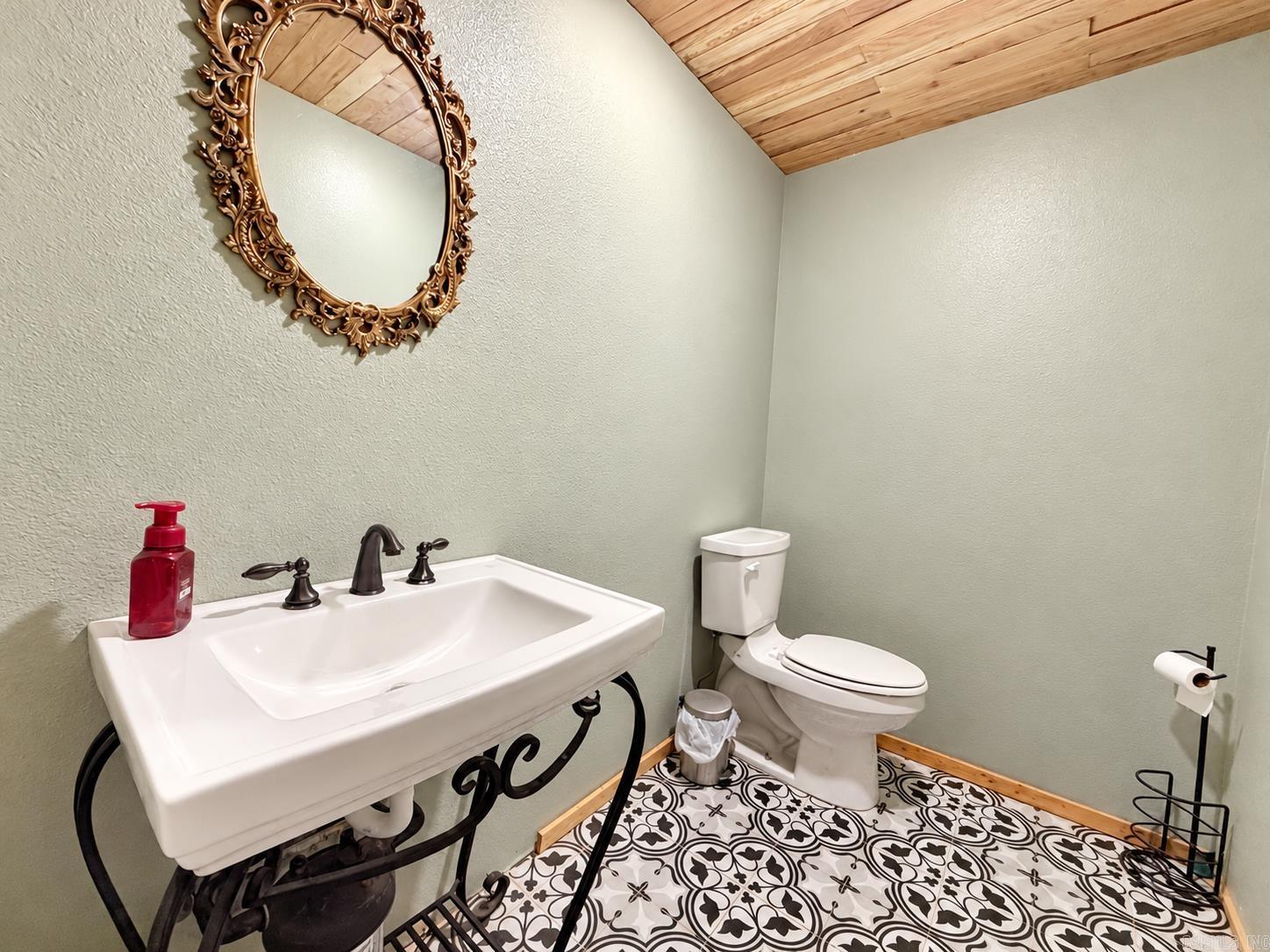 420 Diamondhead Dr Hot Springs, AR 71913