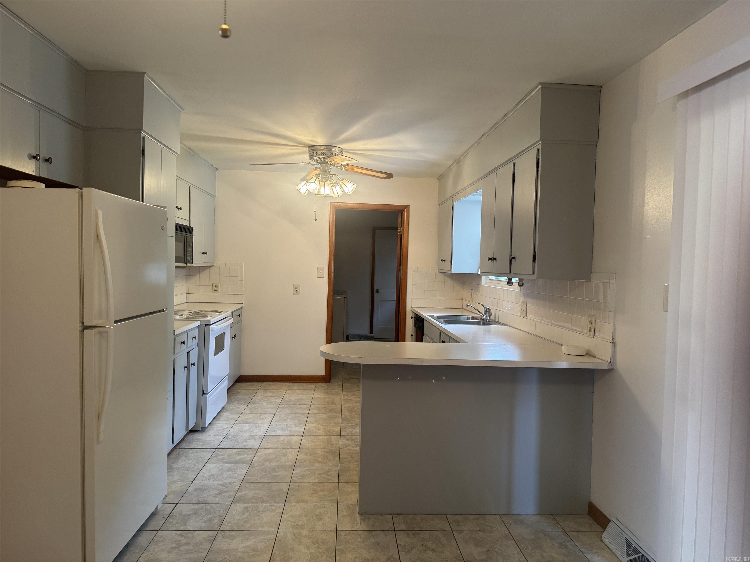 608 Broadmoor Mountain Home, AR 72653