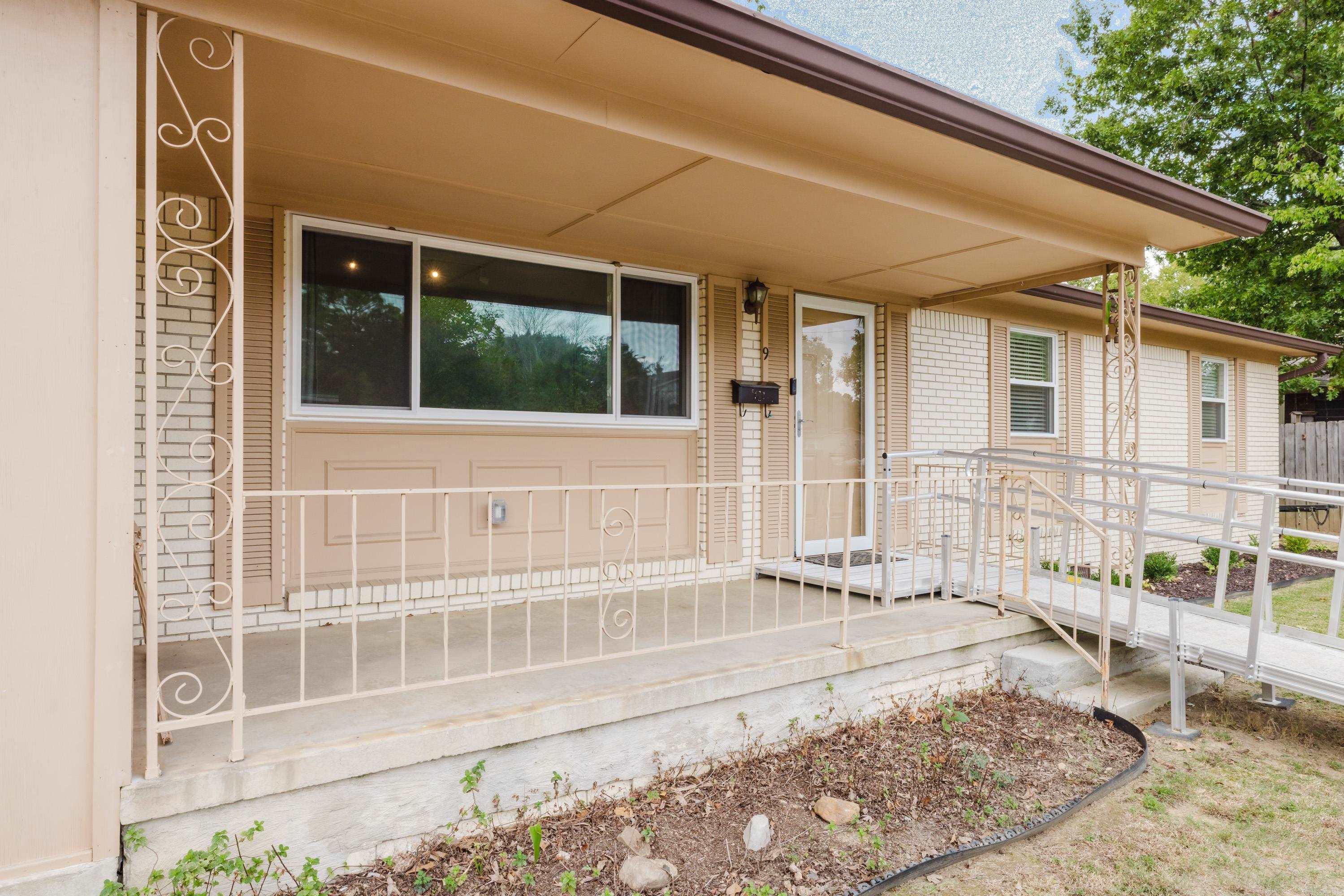 9 Brookhaven Drive — photo 4
