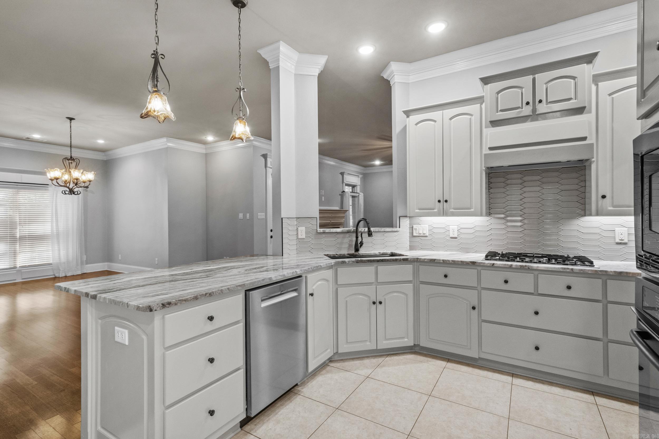 511 COBBLESTONE — photo 3