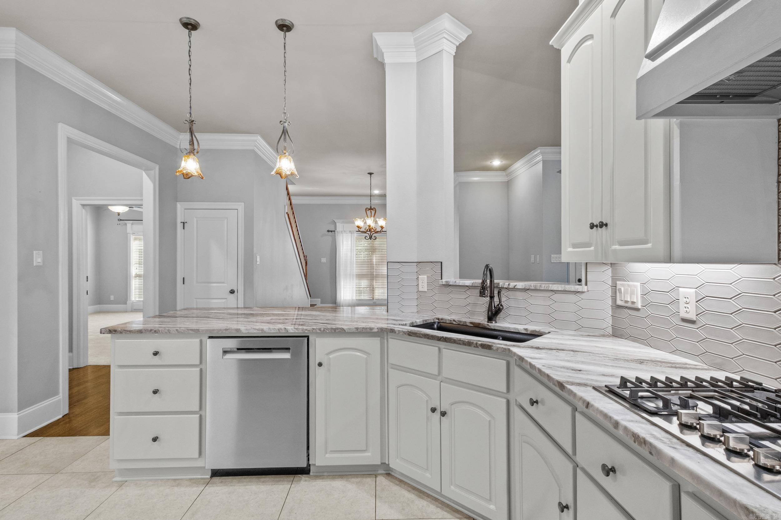 511 COBBLESTONE — photo 4