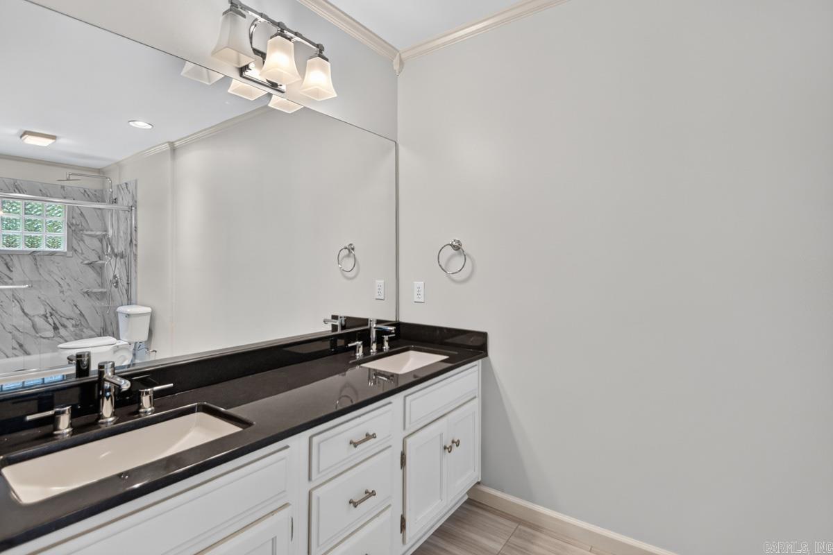 5 Cherry Crest Cove Little Rock, AR 72211