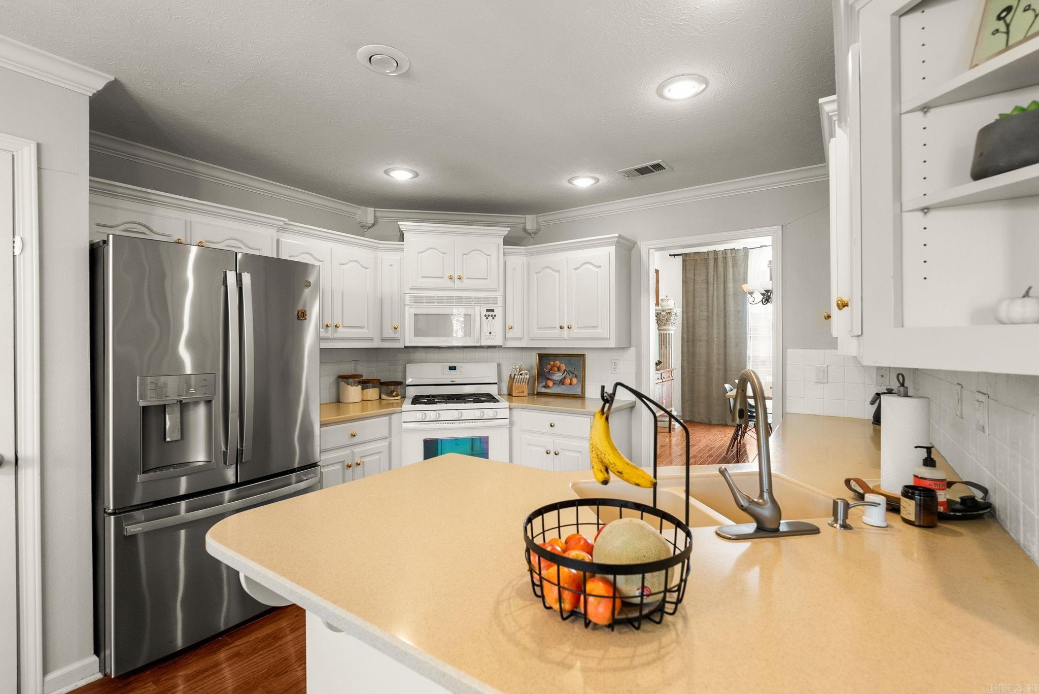 136 Ridgeland Dr Maumelle, AR 72113
