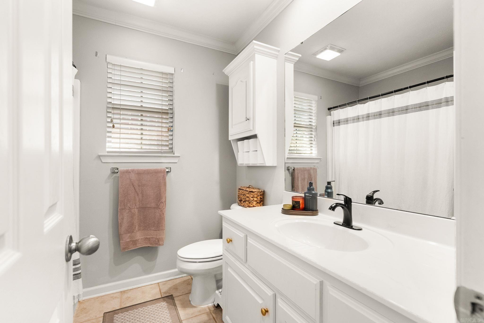 136 Ridgeland Dr Maumelle, AR 72113