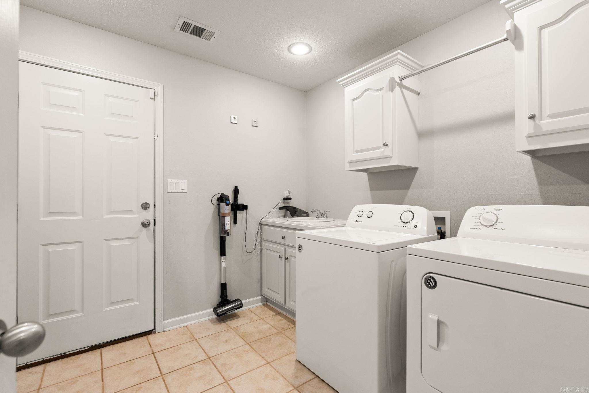 136 Ridgeland Dr Maumelle, AR 72113