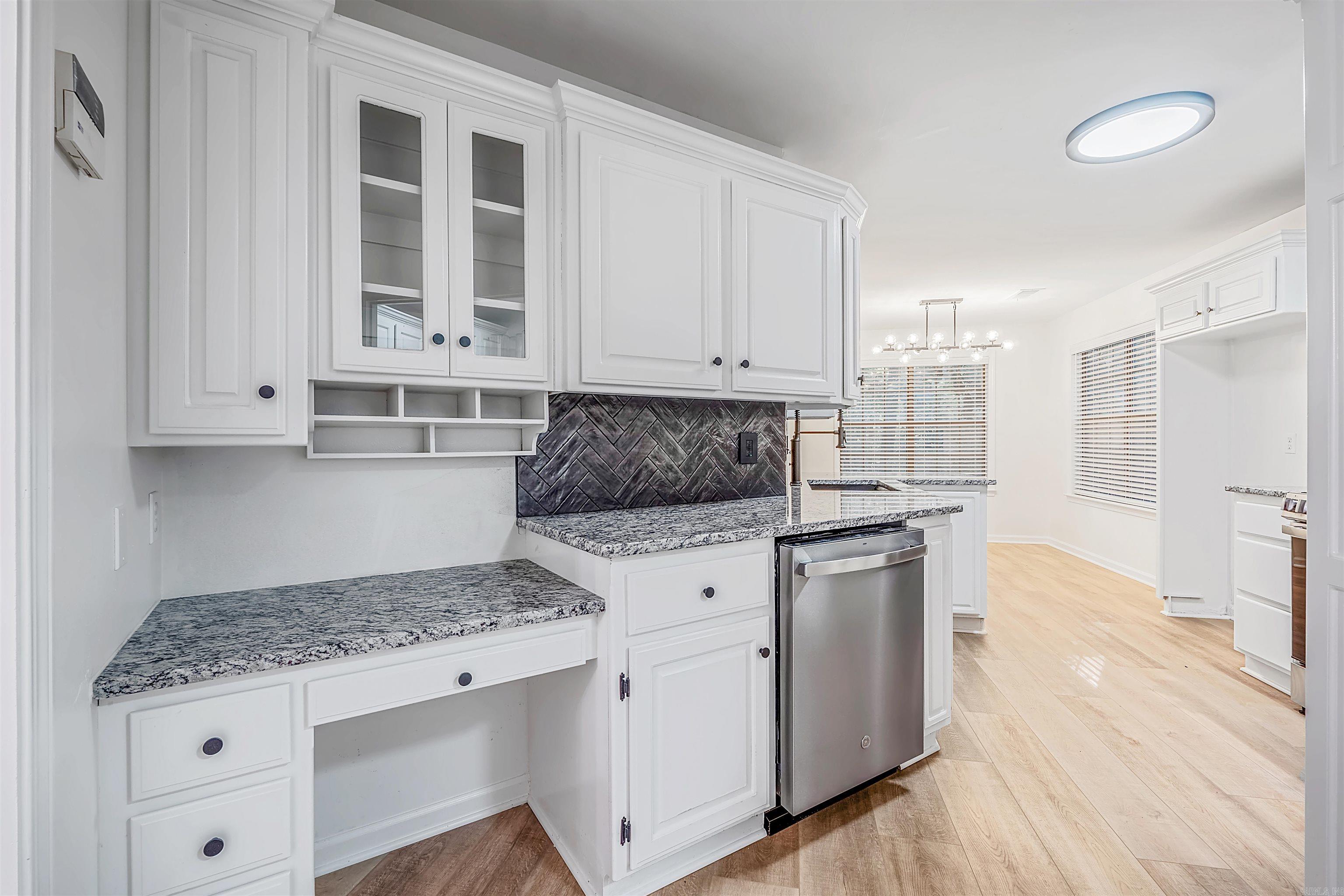 2719 Creekside Dr Little Rock, AR 72211