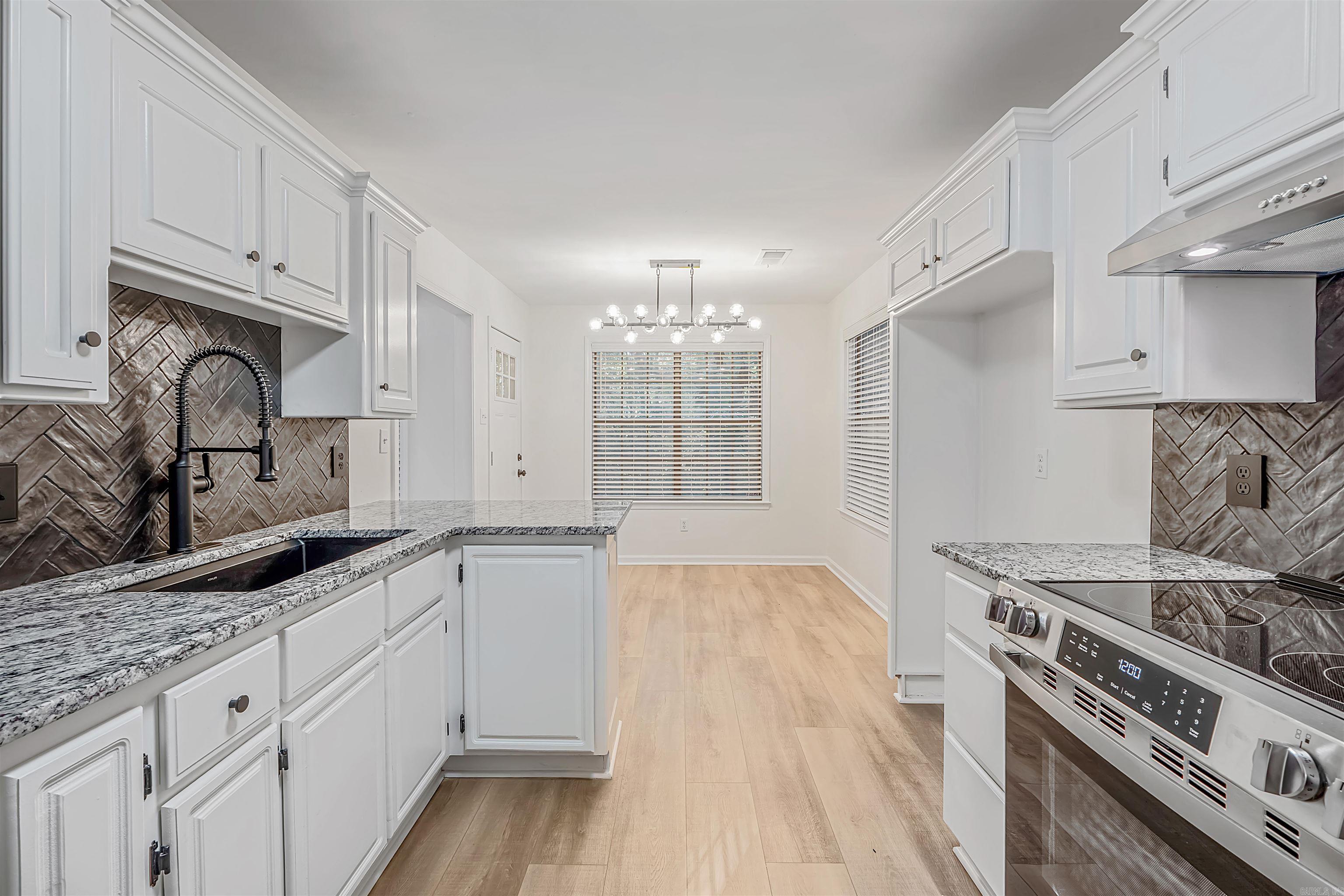 2719 Creekside Dr Little Rock, AR 72211