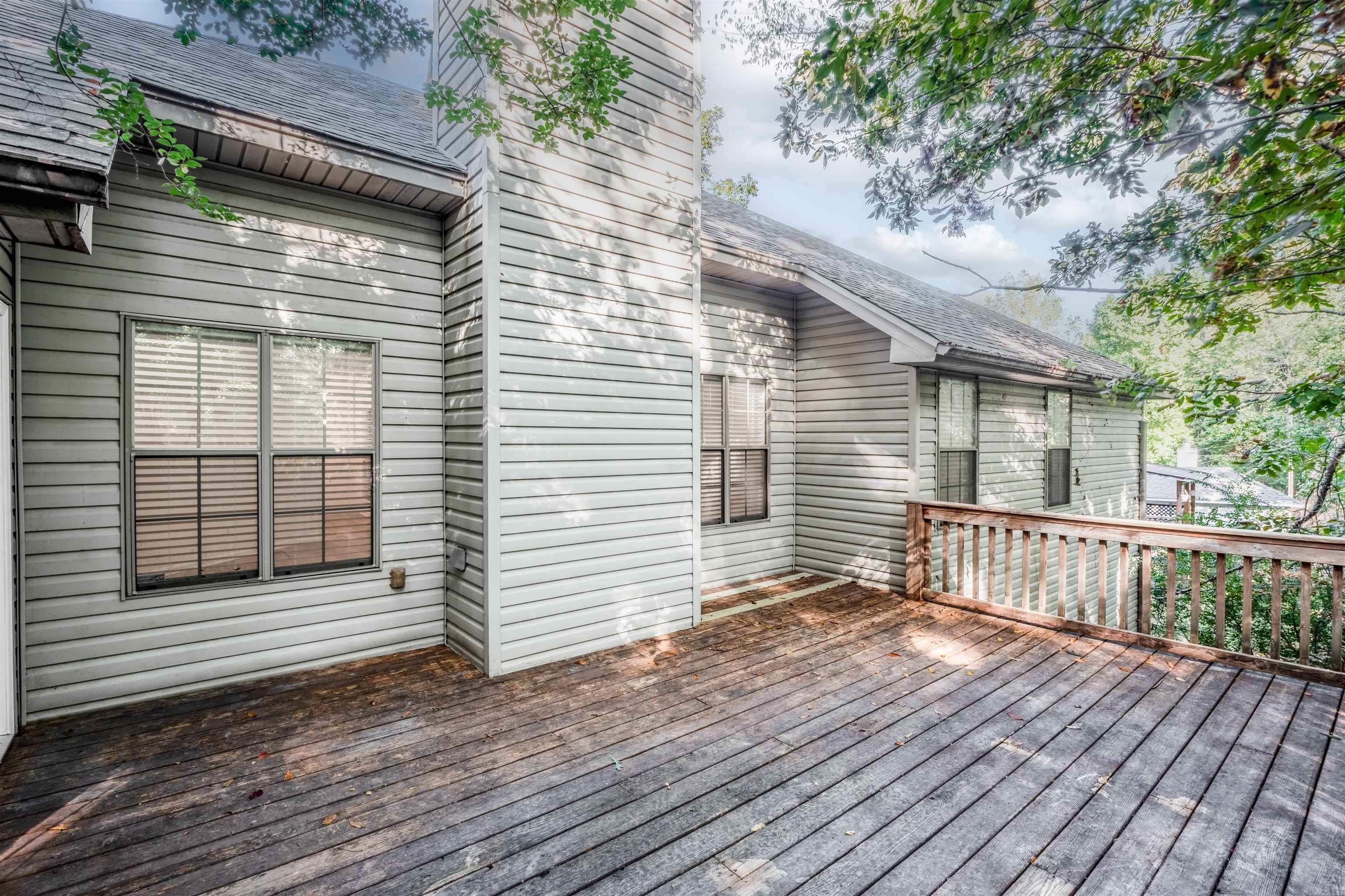 2719 Creekside Dr Little Rock, AR 72211