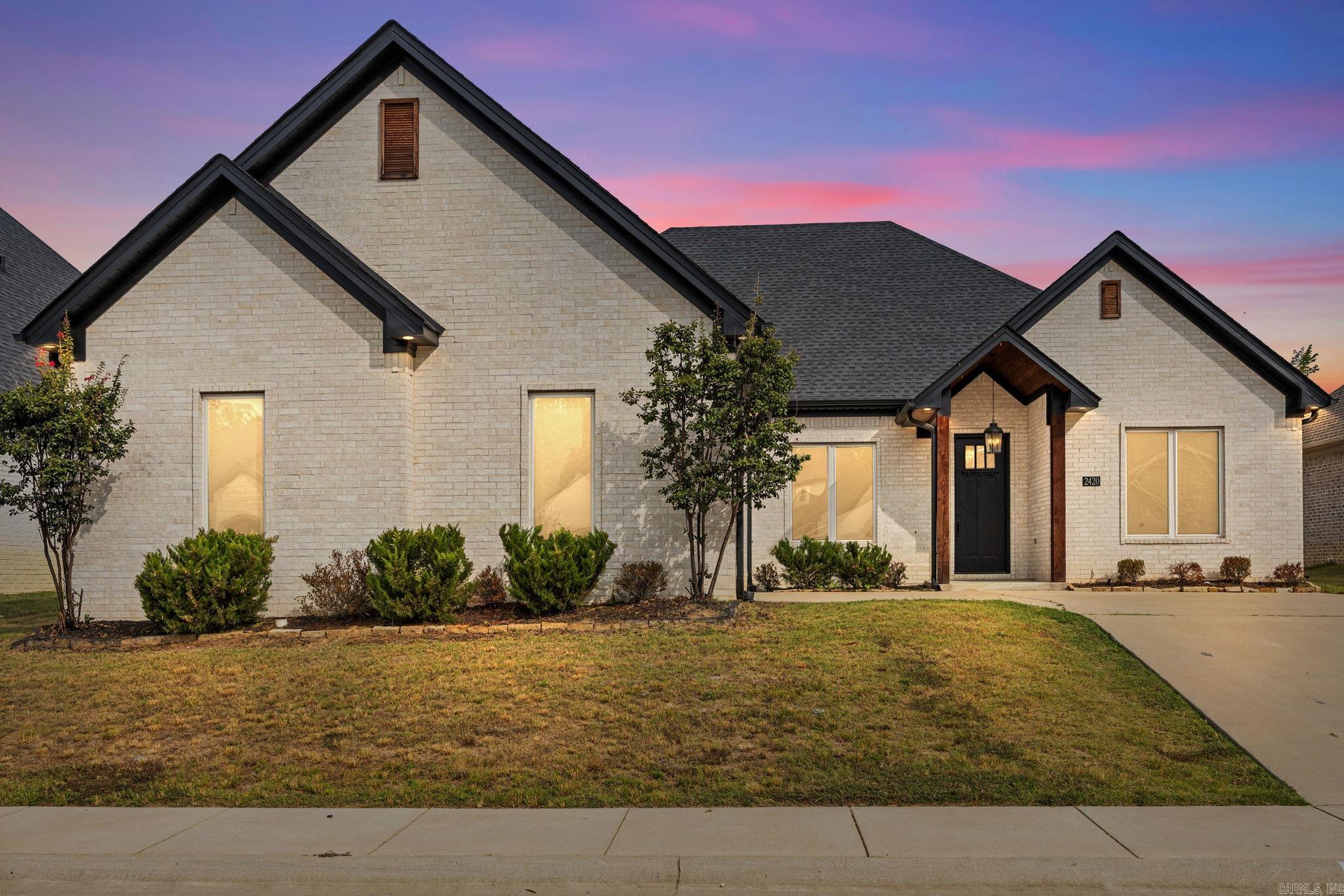 2420 Hurricane Gardens Drive — photo 2