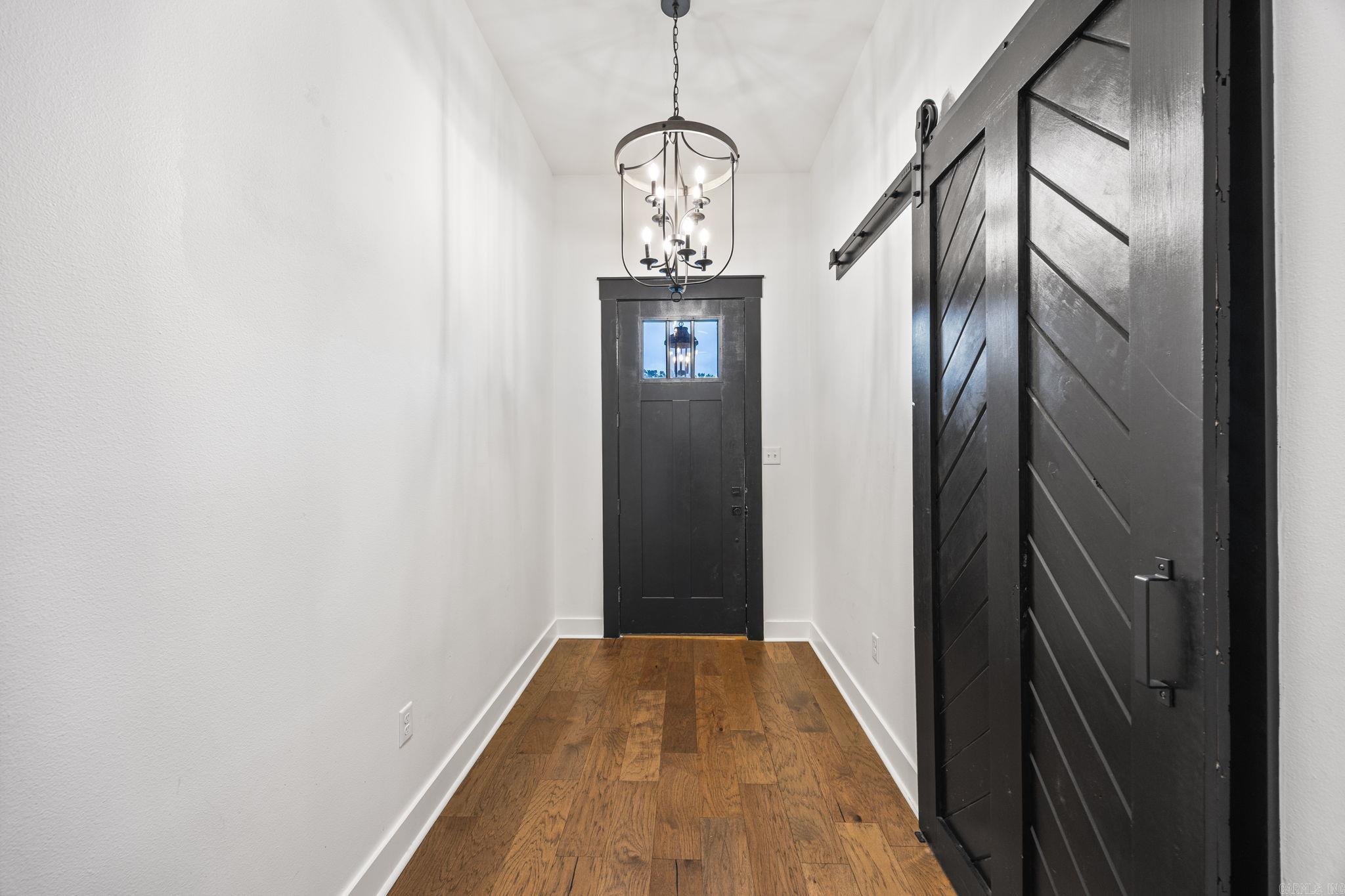 2420 Hurricane Gardens Drive — photo 3