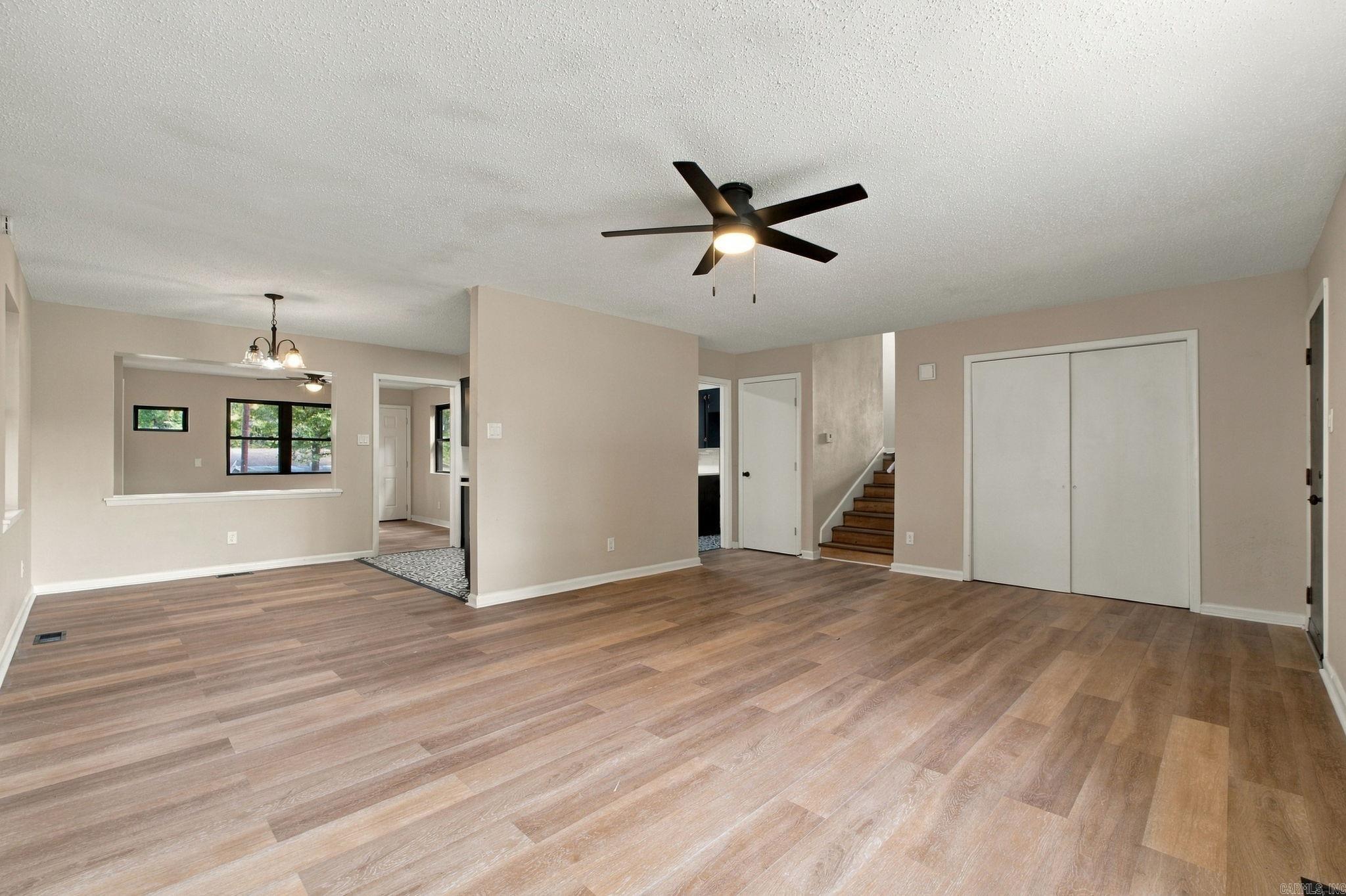 8704 Holiday Drive Sherwood, AR 72120