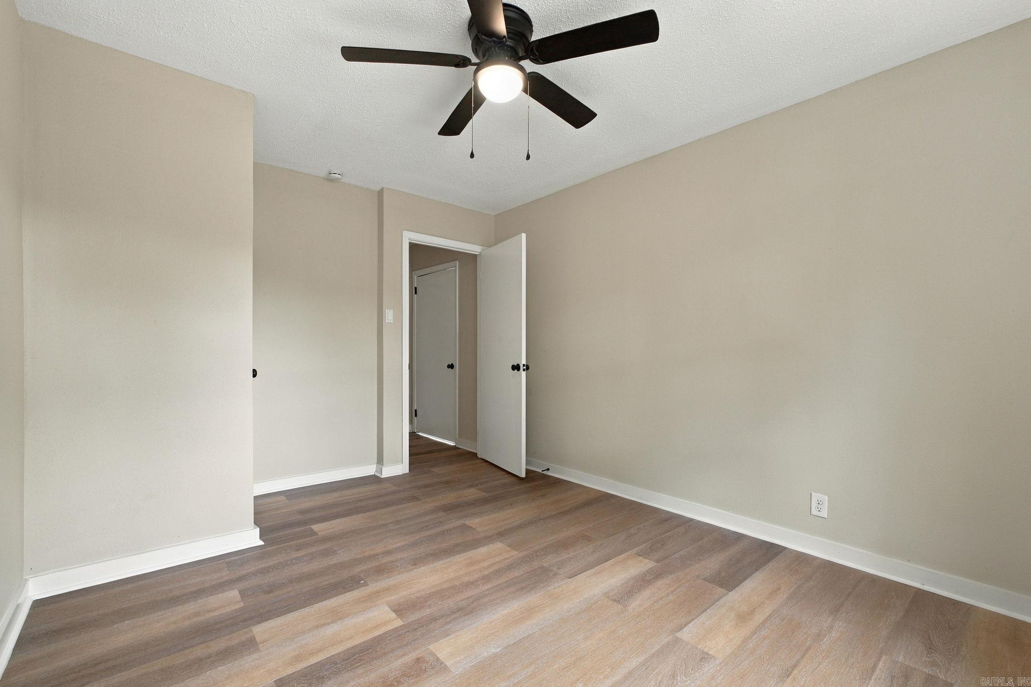 8704 Holiday Drive Sherwood, AR 72120