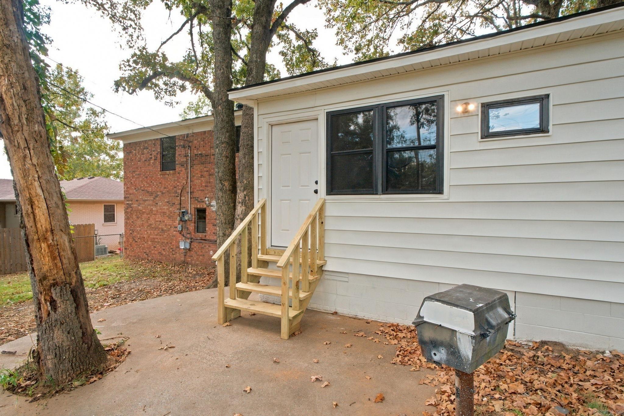 8704 Holiday Drive Sherwood, AR 72120