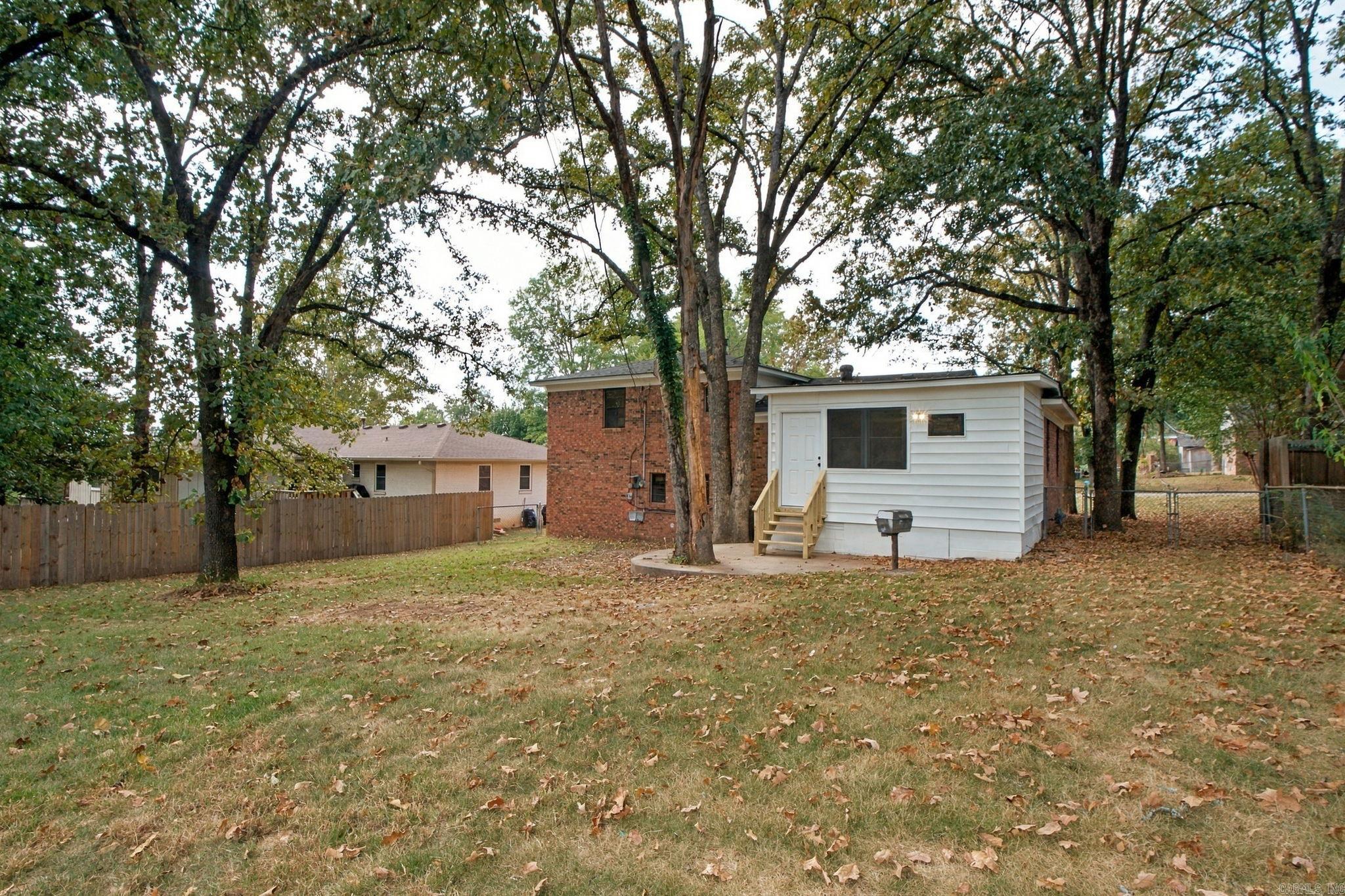 8704 Holiday Drive Sherwood, AR 72120