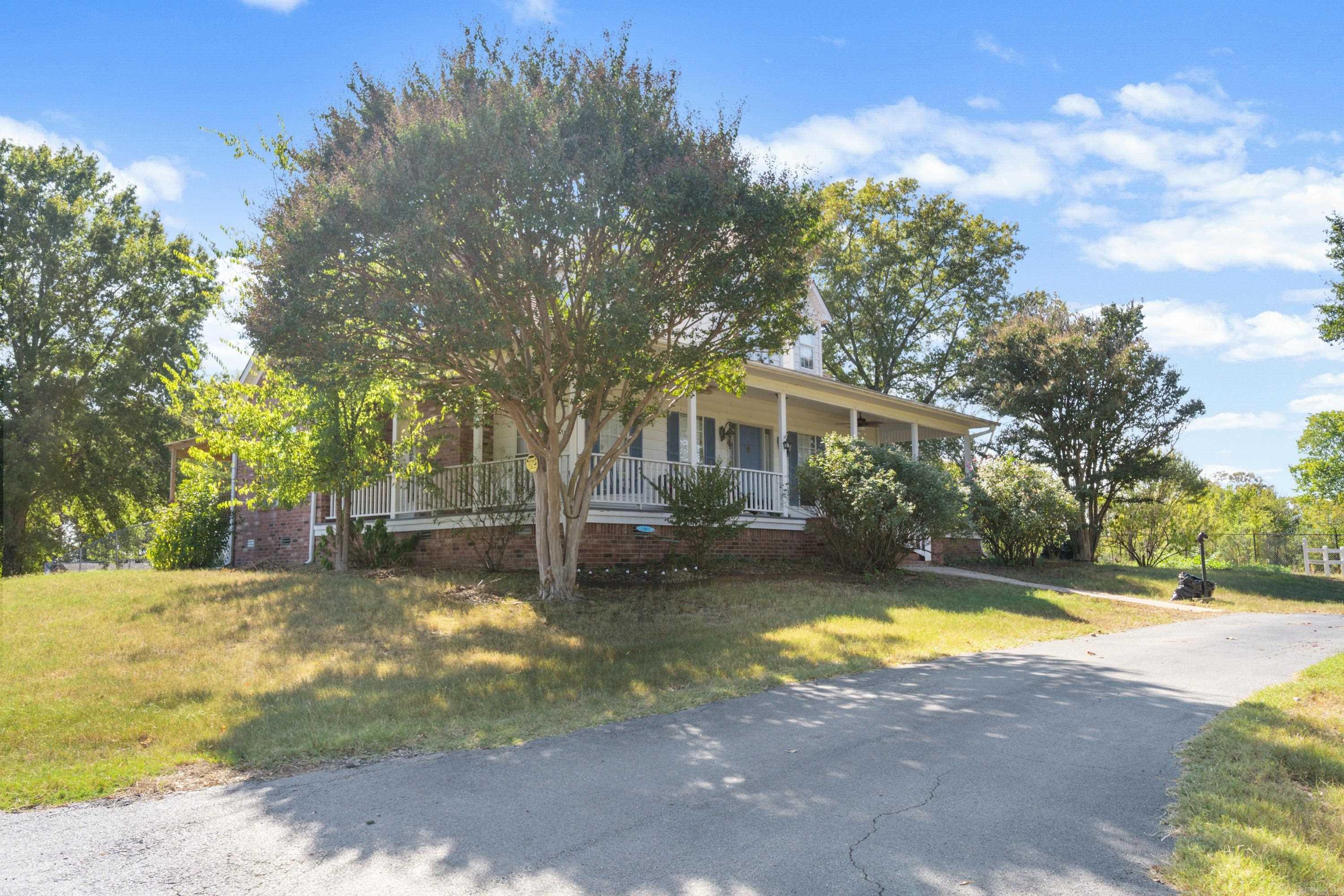 329 Bruce Street — photo 3