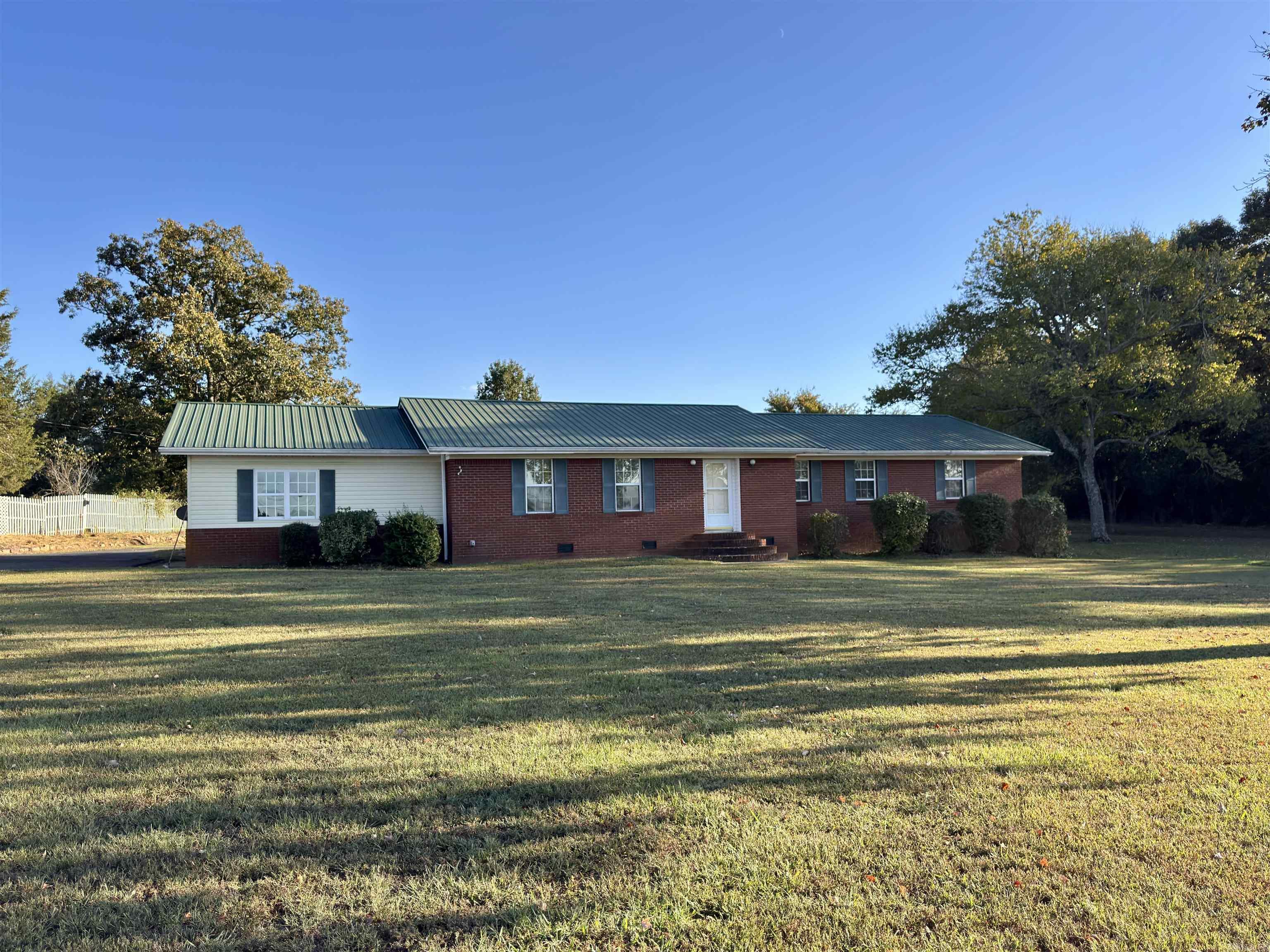 5275 W Heber Springs Road — exterior