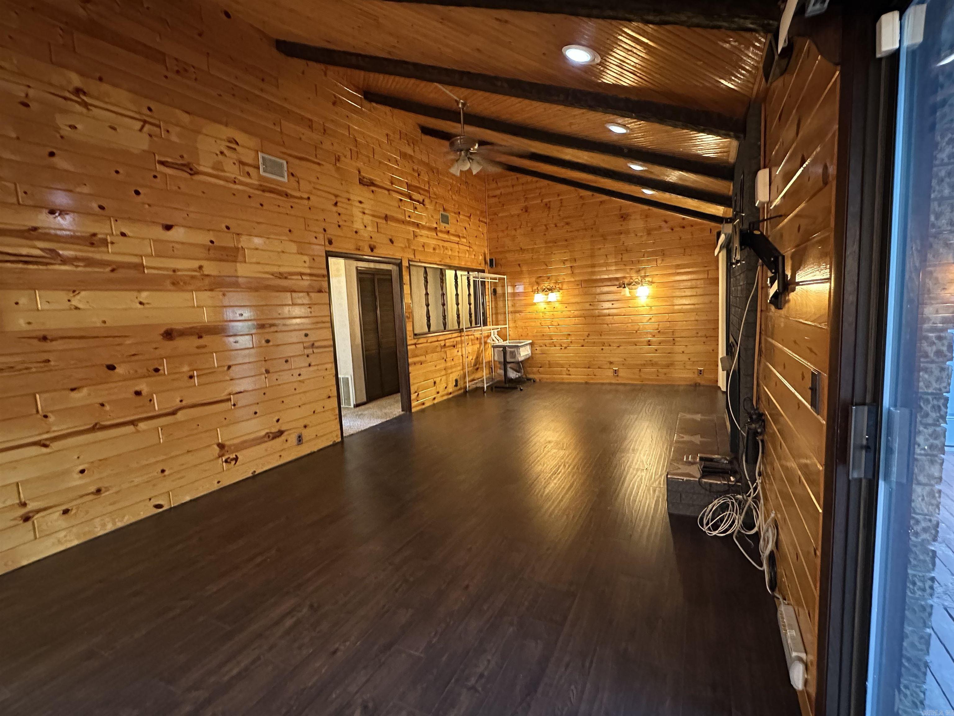 4936 Highway 375 W Mena, AR 71953