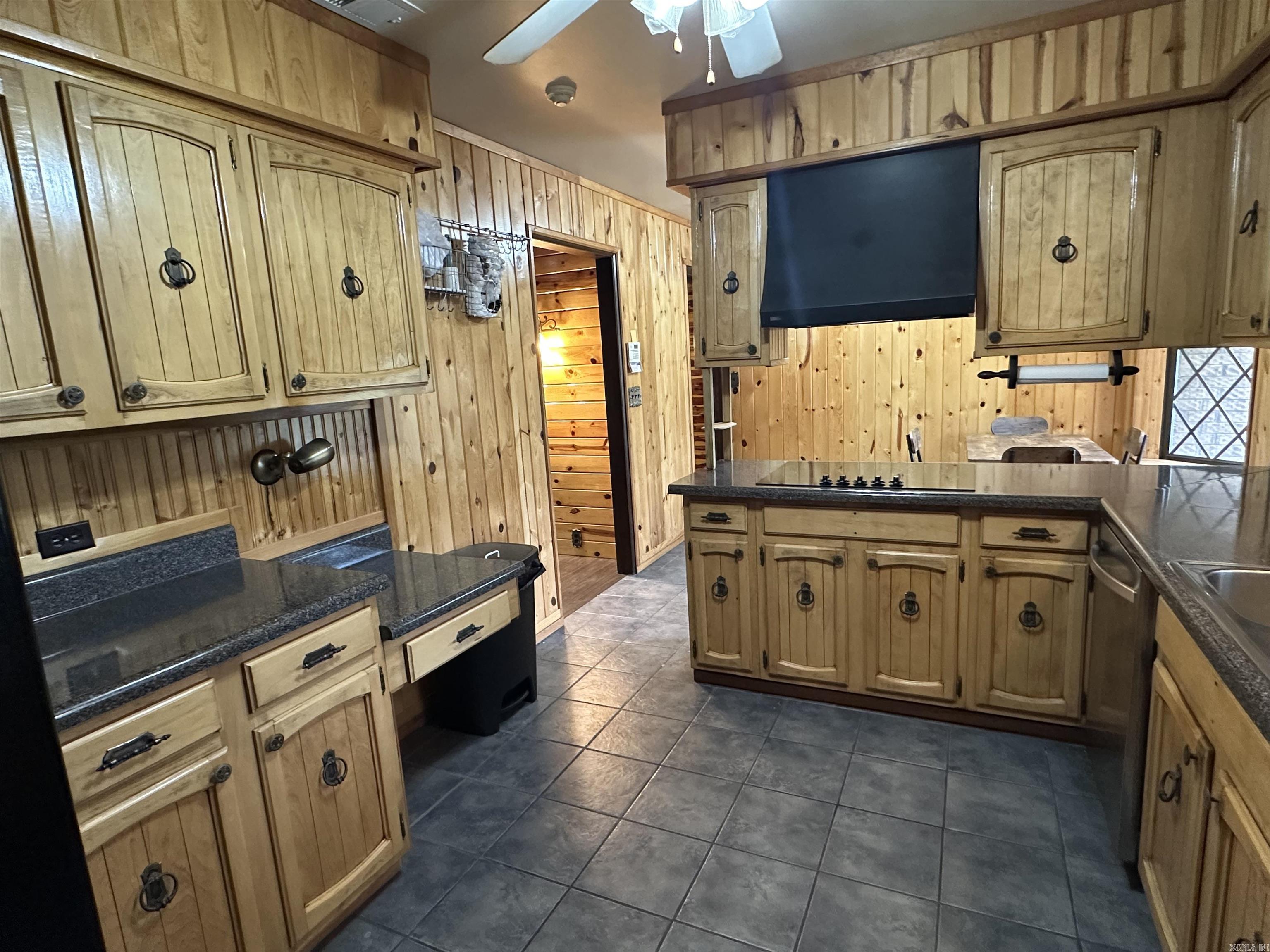 4936 Highway 375 W Mena, AR 71953