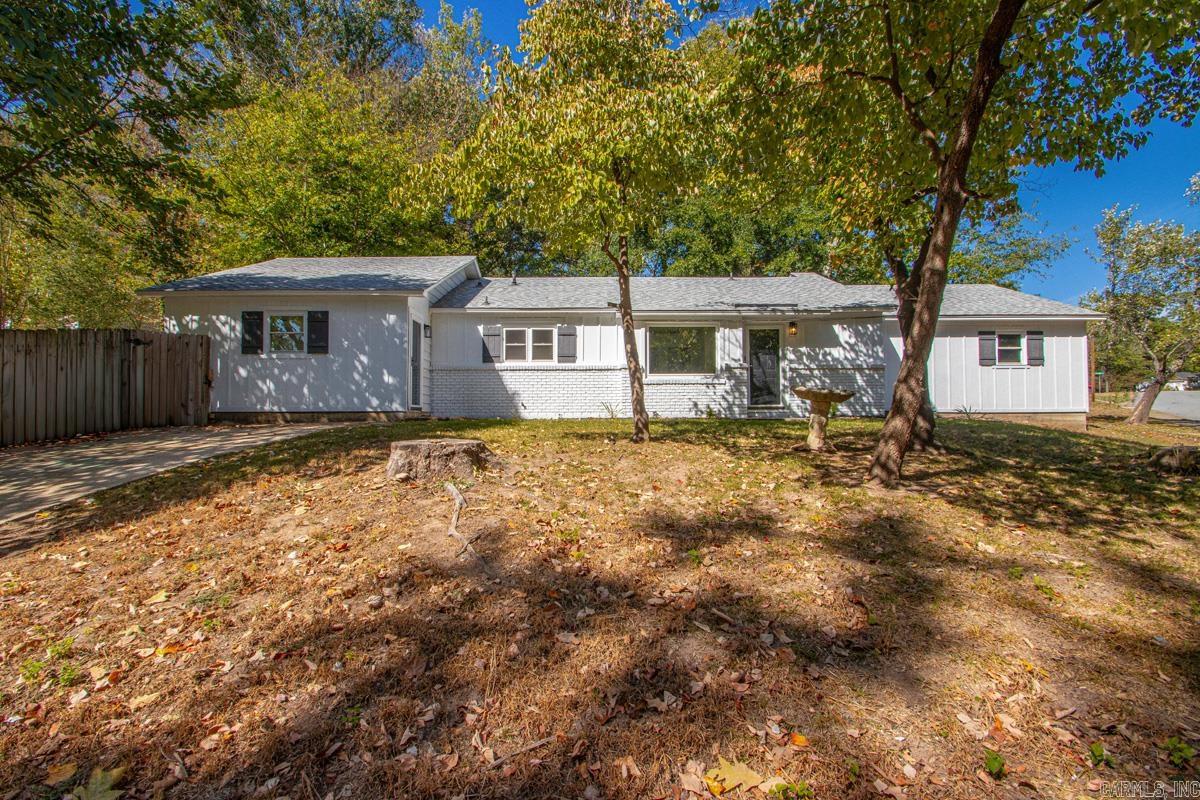 103 Pine Circle — exterior