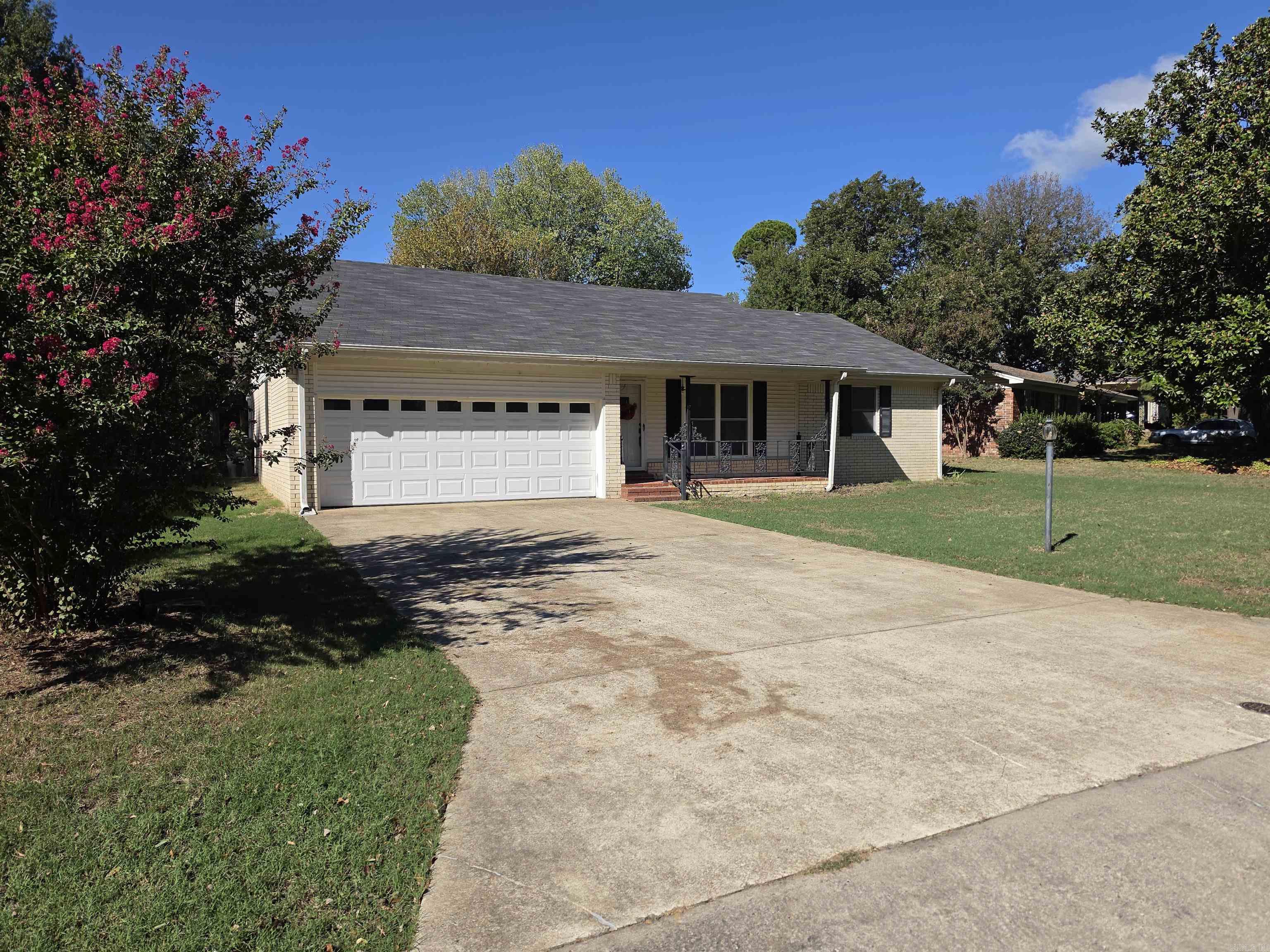 17 Dalewood — photo 2