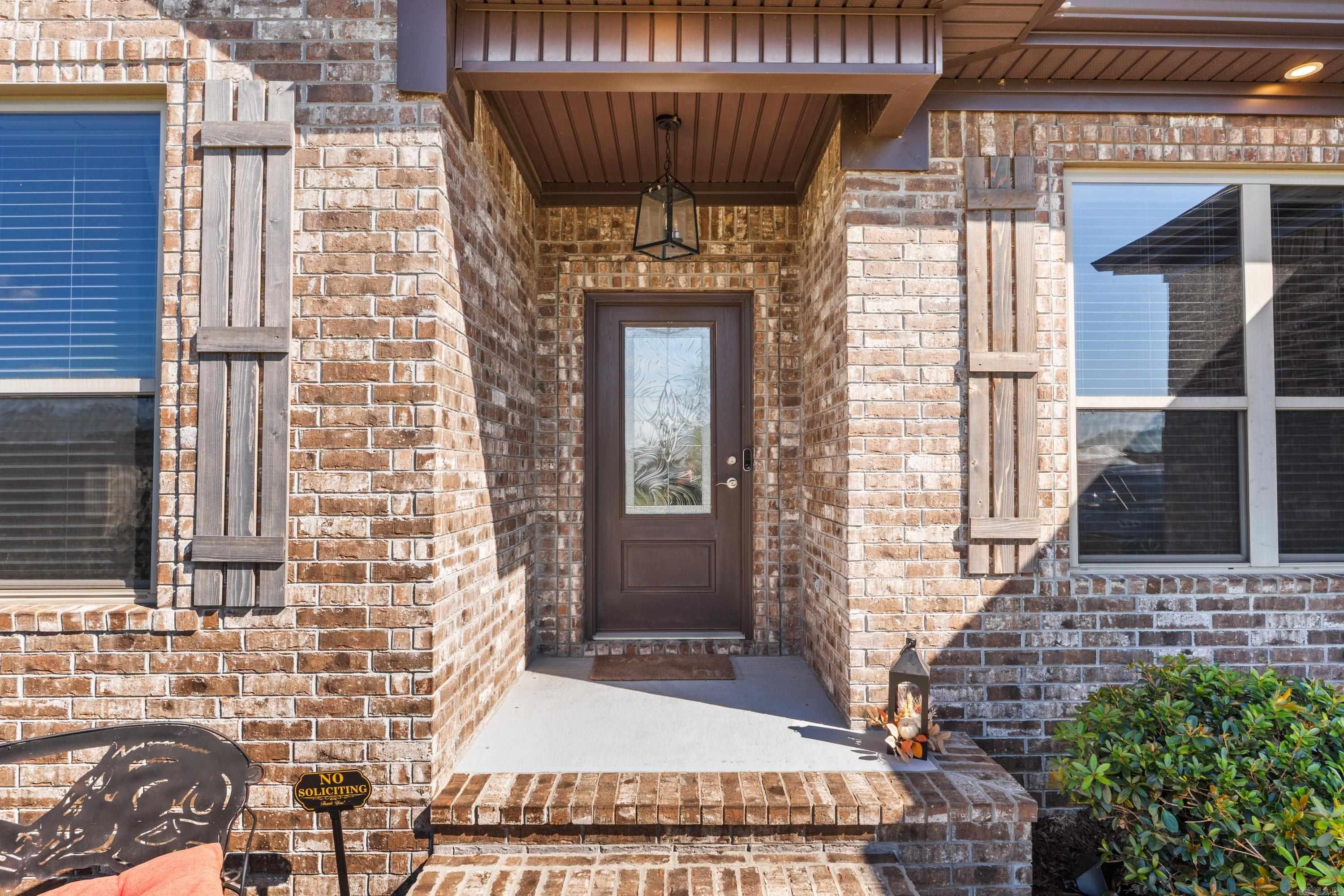 225 Mayberry Drive — photo 3