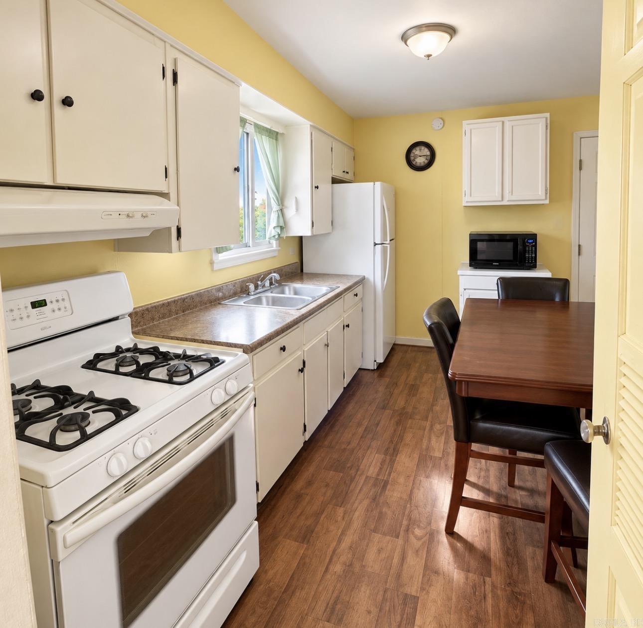 708 Smart Street — photo 2