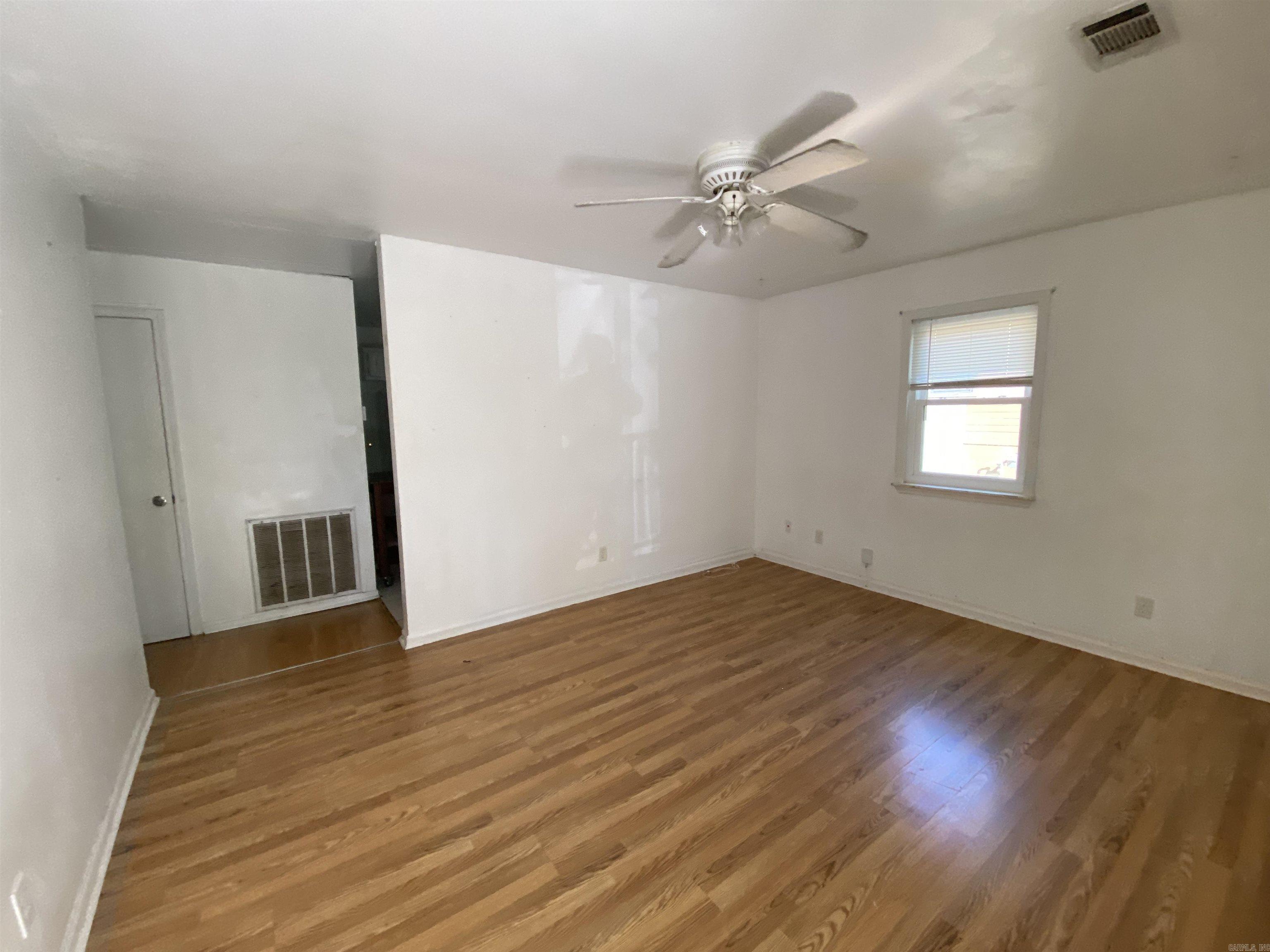 205 Pineview Avenue — photo 2
