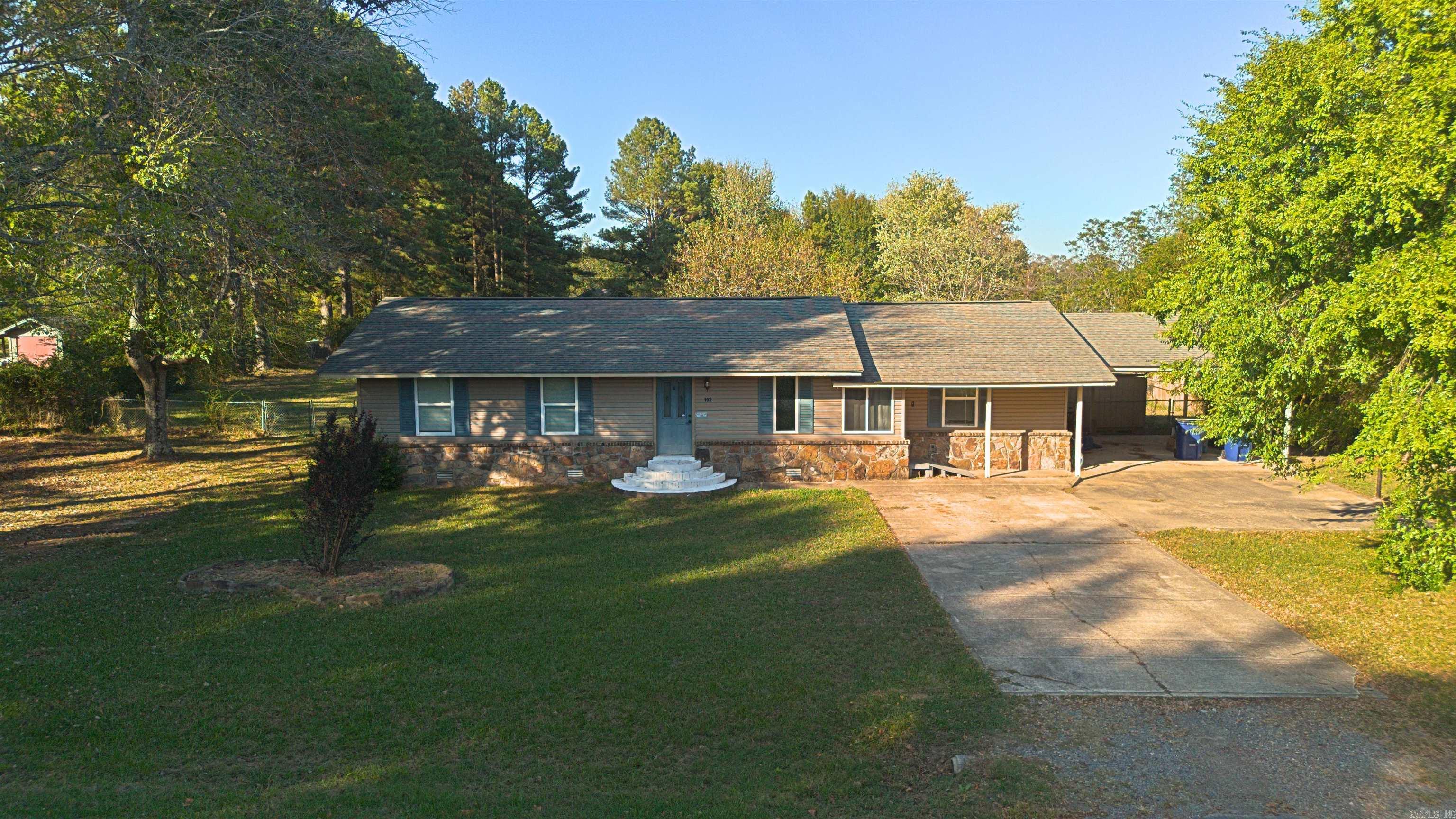 102 Brungardt Drive — photo 2
